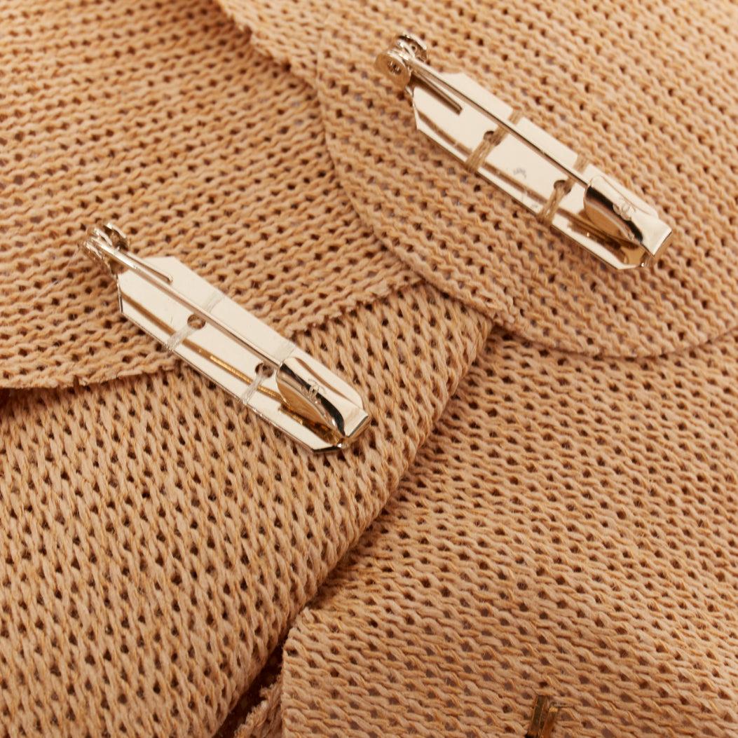 Broche CHANEL en raphia beige Camelia flower gold CC logo big pin en vente 1