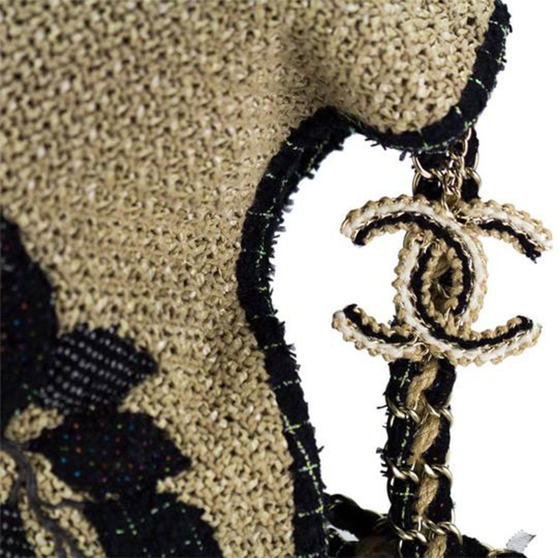 Chanel Beige Rope Organic Raffia Camelia Shoulder Tote For Sale 7