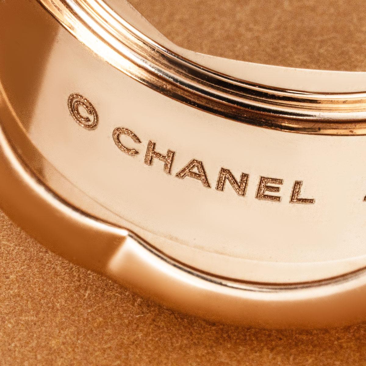 Chanel Beige / Rose Gold Diamond Coco Crush Ring Size 50 J11100 For Sale 1