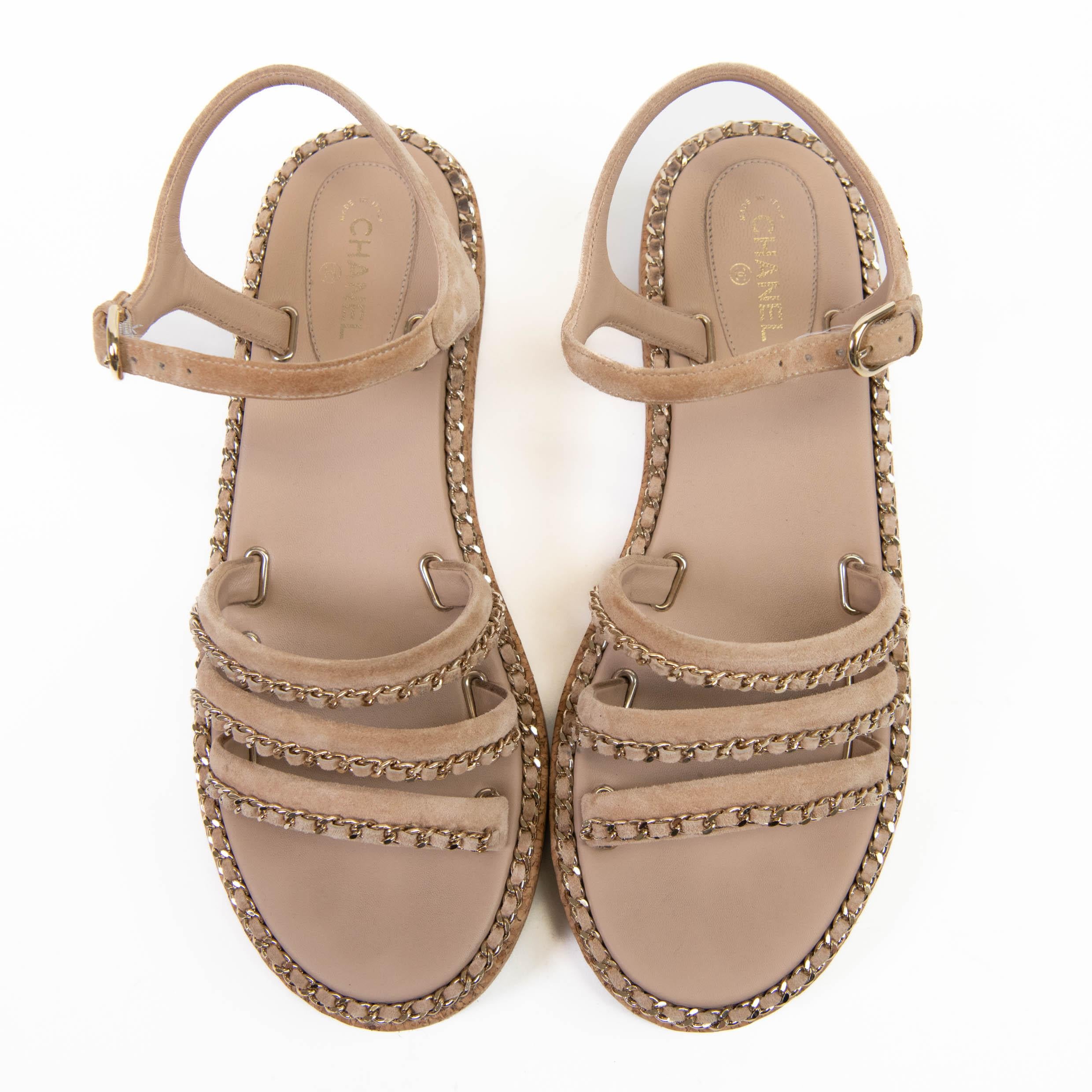 Chanel Sandalias de ante beige 2020 entrelazadas de corcho CC Logo 39.5 Beige