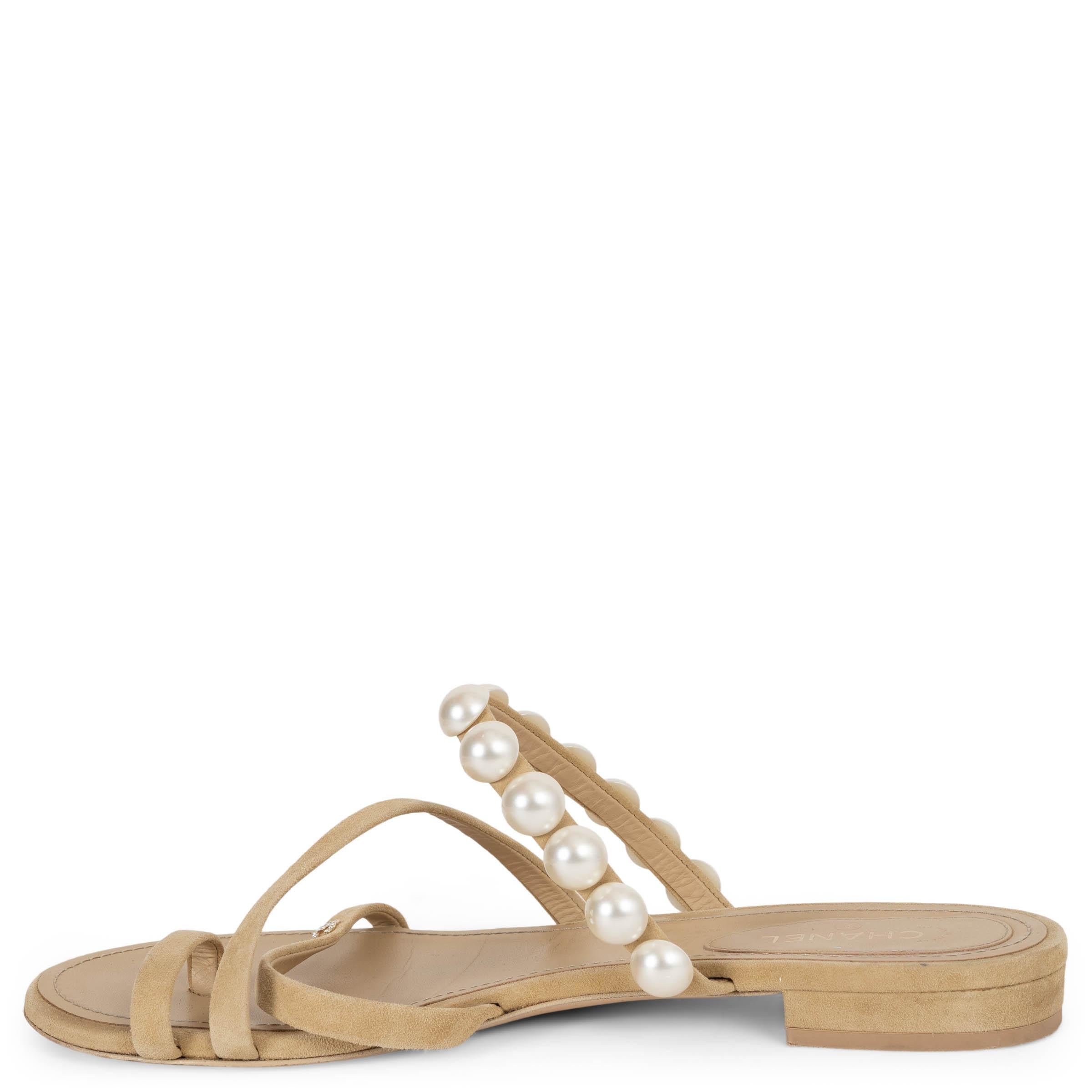 Beige CHANEL daim beige 21P PEARL SLIDE Sandales Chaussures 39 G37274 en vente