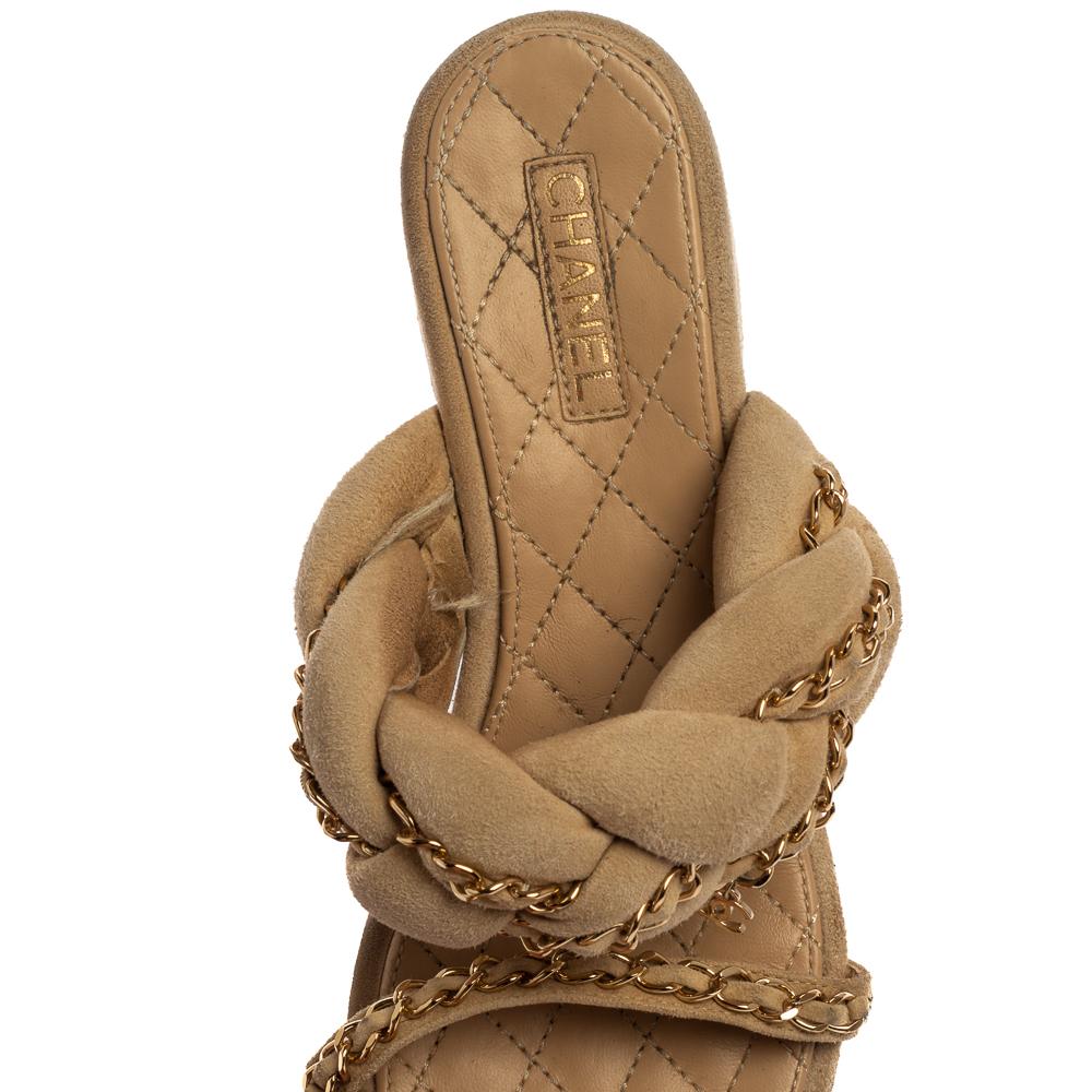 Chanel Beige Suede Braided Chain Embellished Slide Sandals Size 37 In Fair Condition In Dubai, Al Qouz 2
