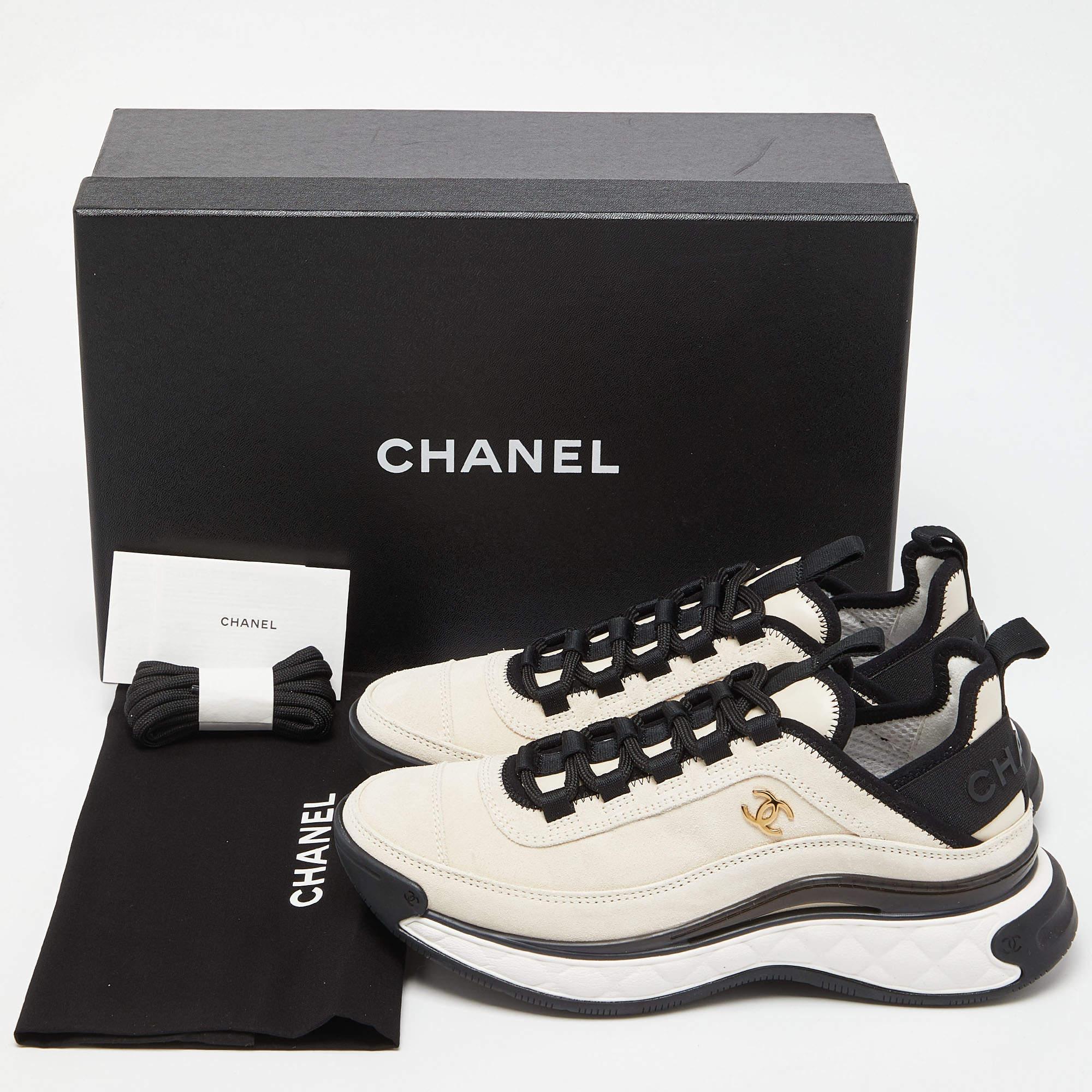 Chanel Beige Suede CC Low Top Sneakers Size 37 For Sale 5