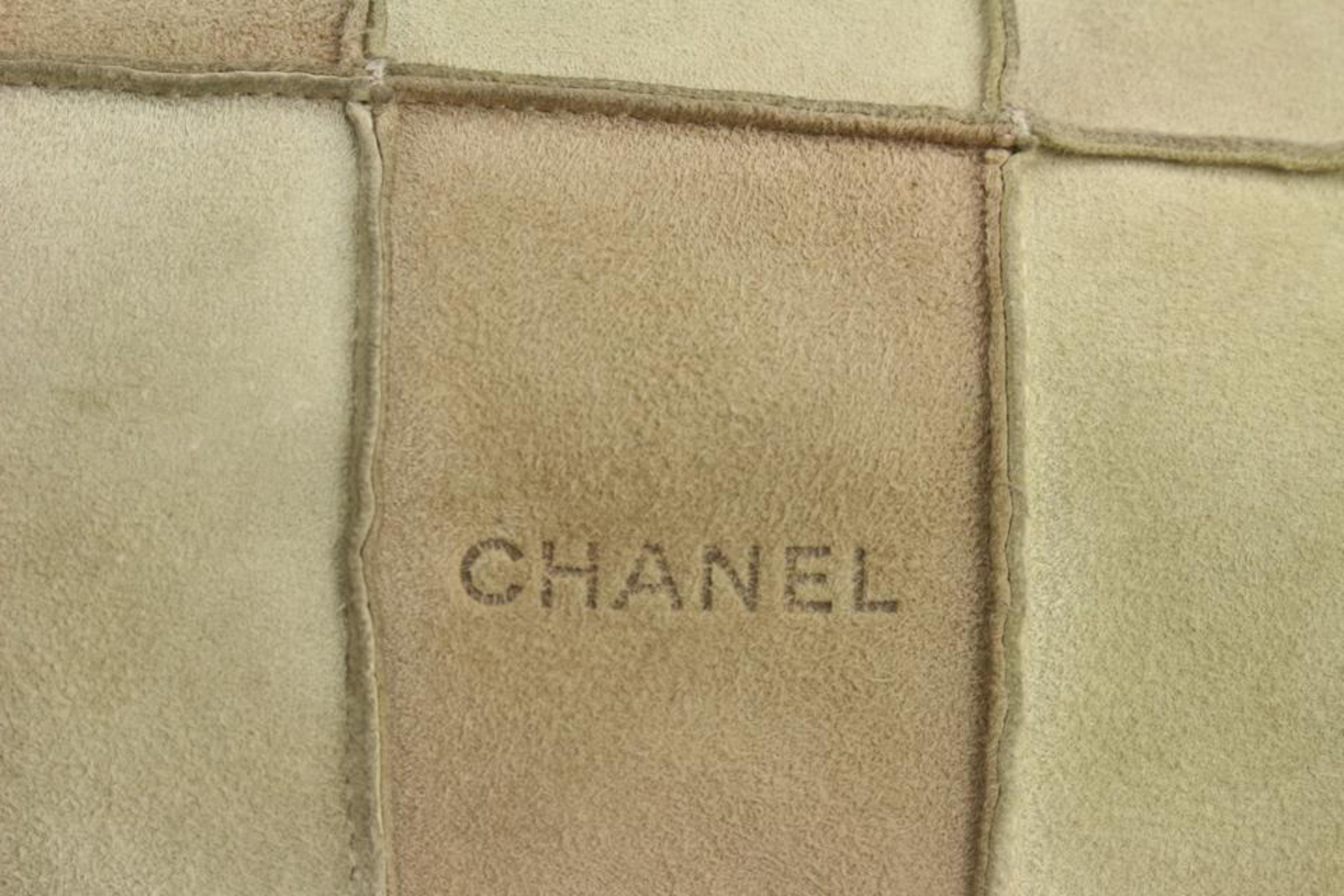 Chanel Beige Suede Patchwork Tote Bag 1130c11 In Good Condition For Sale In Dix hills, NY