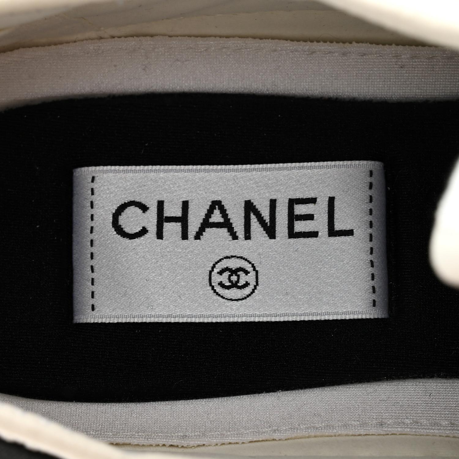 Chanel Beige Velvet Cream Beige  White Trainers Sneakers Size 40  New in Box  For Sale 6