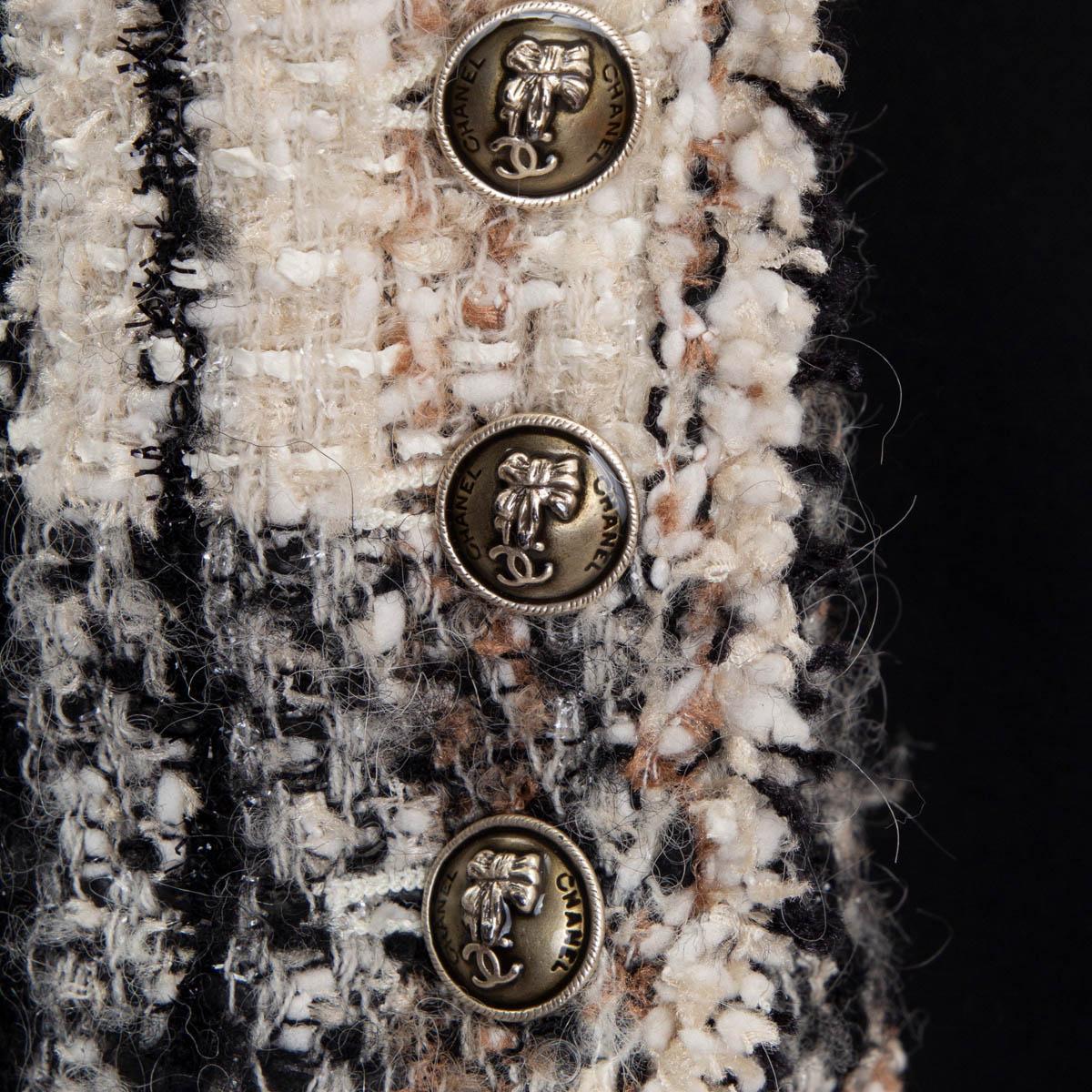 Women's CHANEL beige wool PLAID TWEED ZIP FRONT Jacket 40 M
