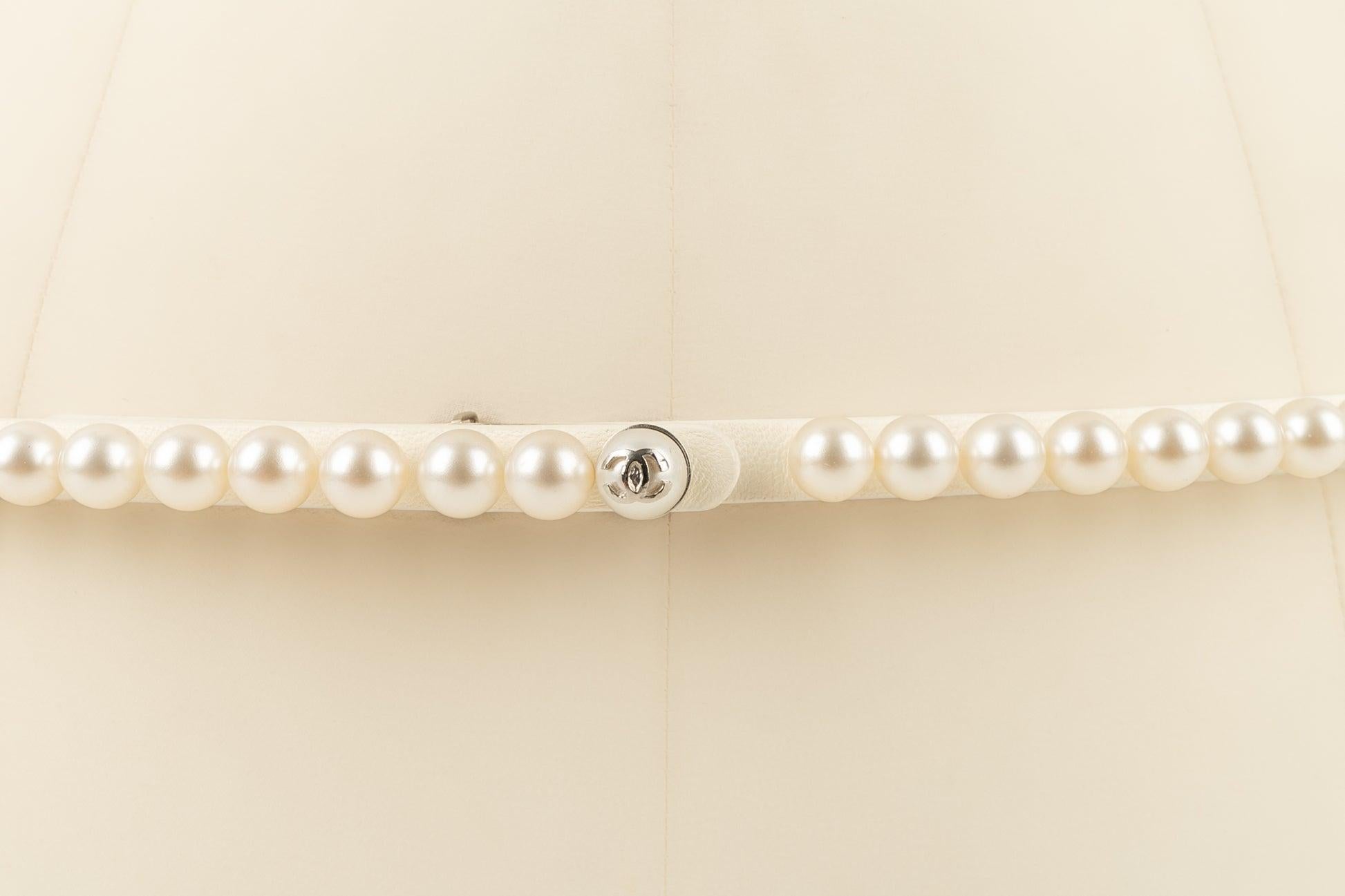 Ceinture Chanel en cuir et perles perlées de costume, 2014 Excellent état - En vente à SAINT-OUEN-SUR-SEINE, FR
