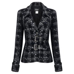 Chanel New CC Knöpfe Schwarzes Tweed-Jackett mit Gürtel