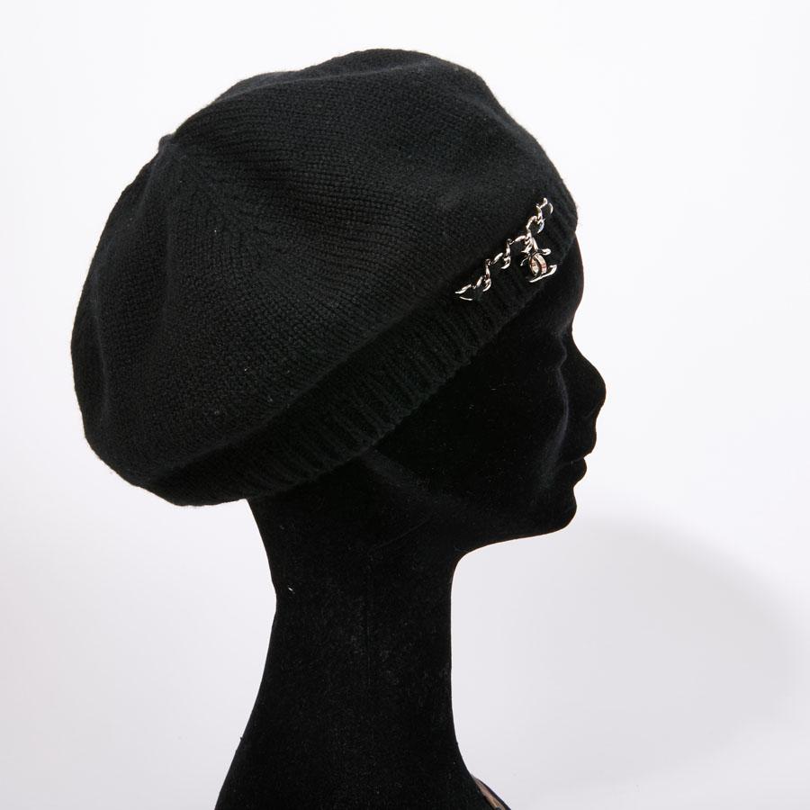 CHANEL Beret in Black Cashmere In Excellent Condition In Paris, FR