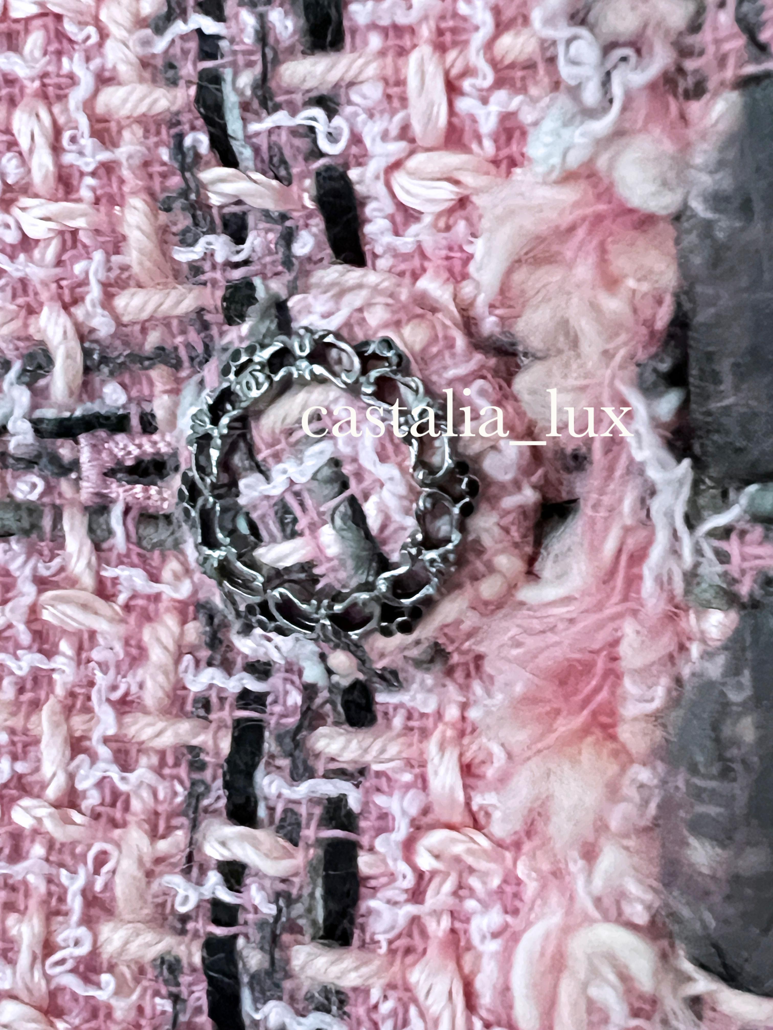 Chanel Beyonce Style Collectible Tweed Jacket 7