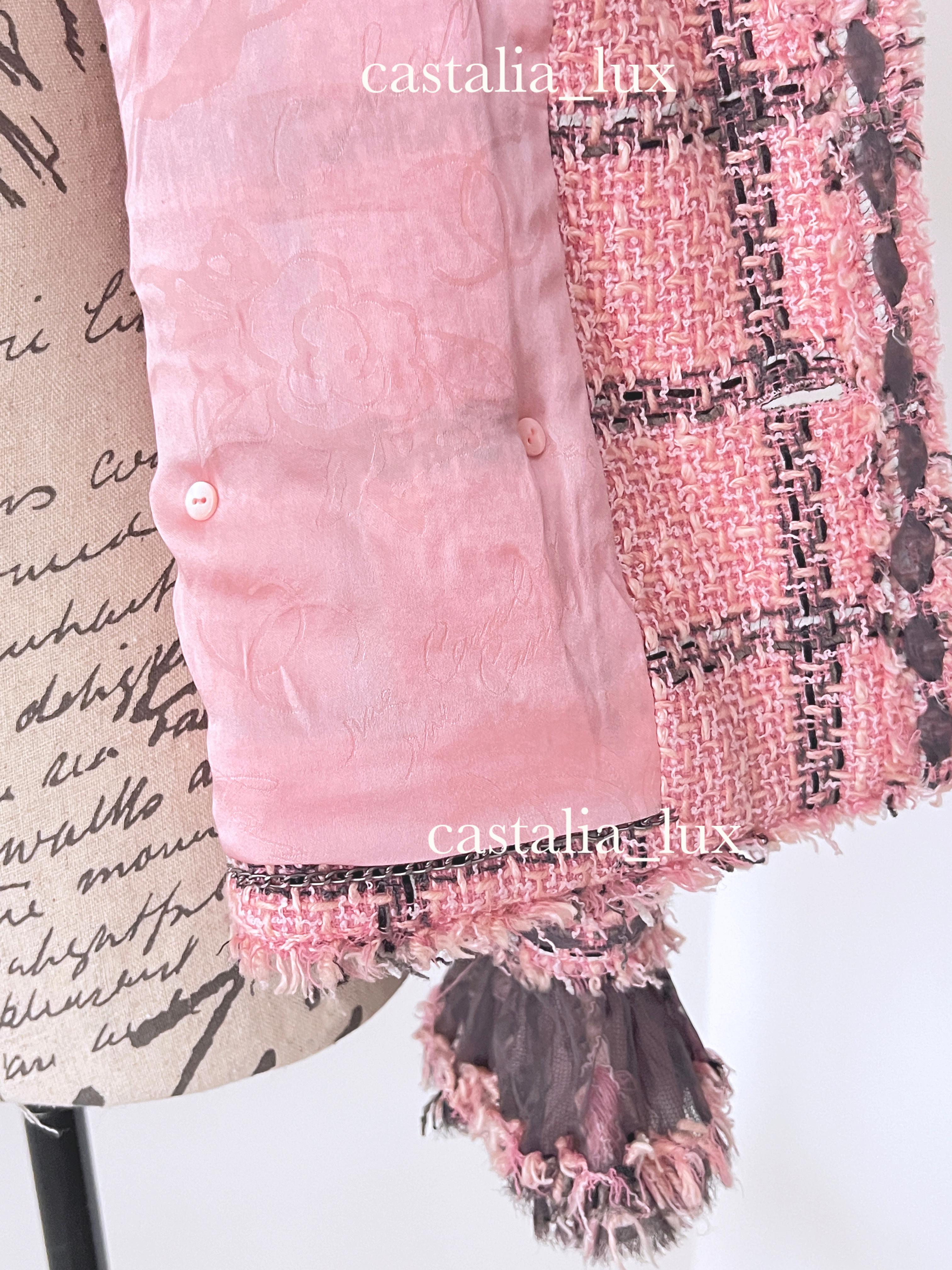 Chanel Beyonce Style Collectible Tweed Jacket 14