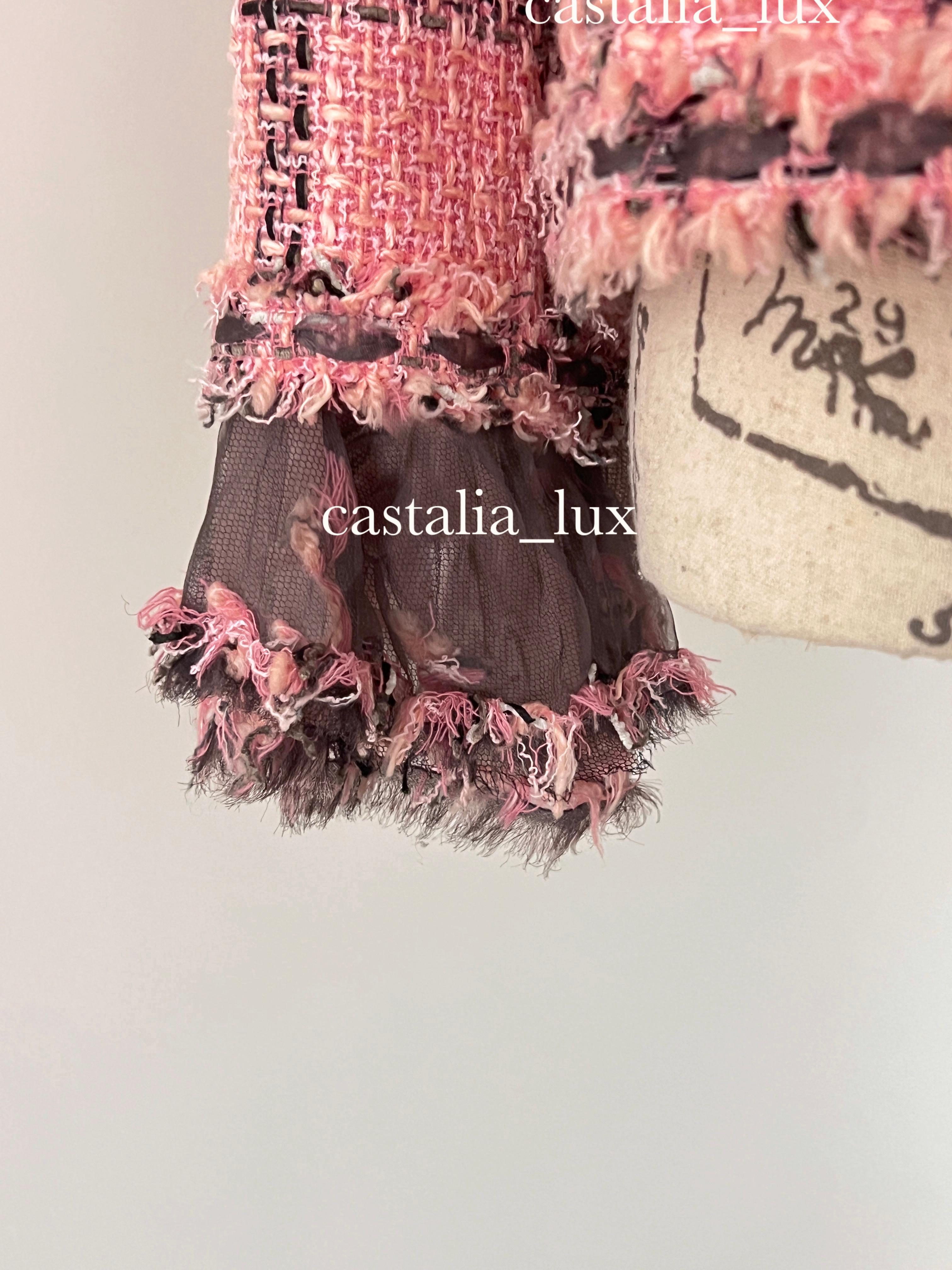 Chanel Beyonce Style Collectible Tweed Jacket 16