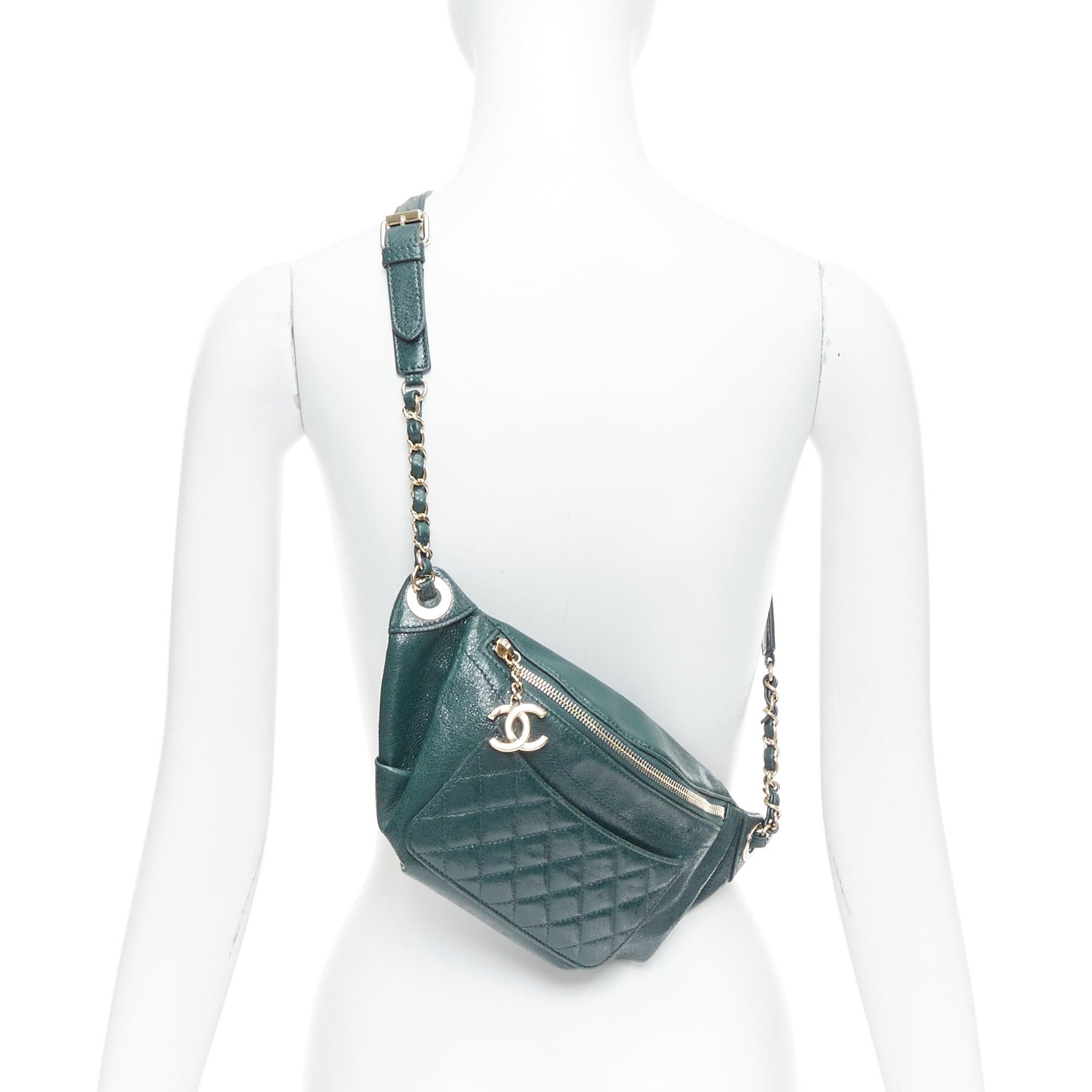 CHANEL Bi Classic green textured leather gold CC logo waist bag
Reference: TGAS/E00675
Brand: Chanel
Designer: Karl Lagerfeld
Model: Bi Classic Waist Bag
Collection: Spring Summer 2018 Collection Act 2. - Runway
Material: Leather
Color: Green,