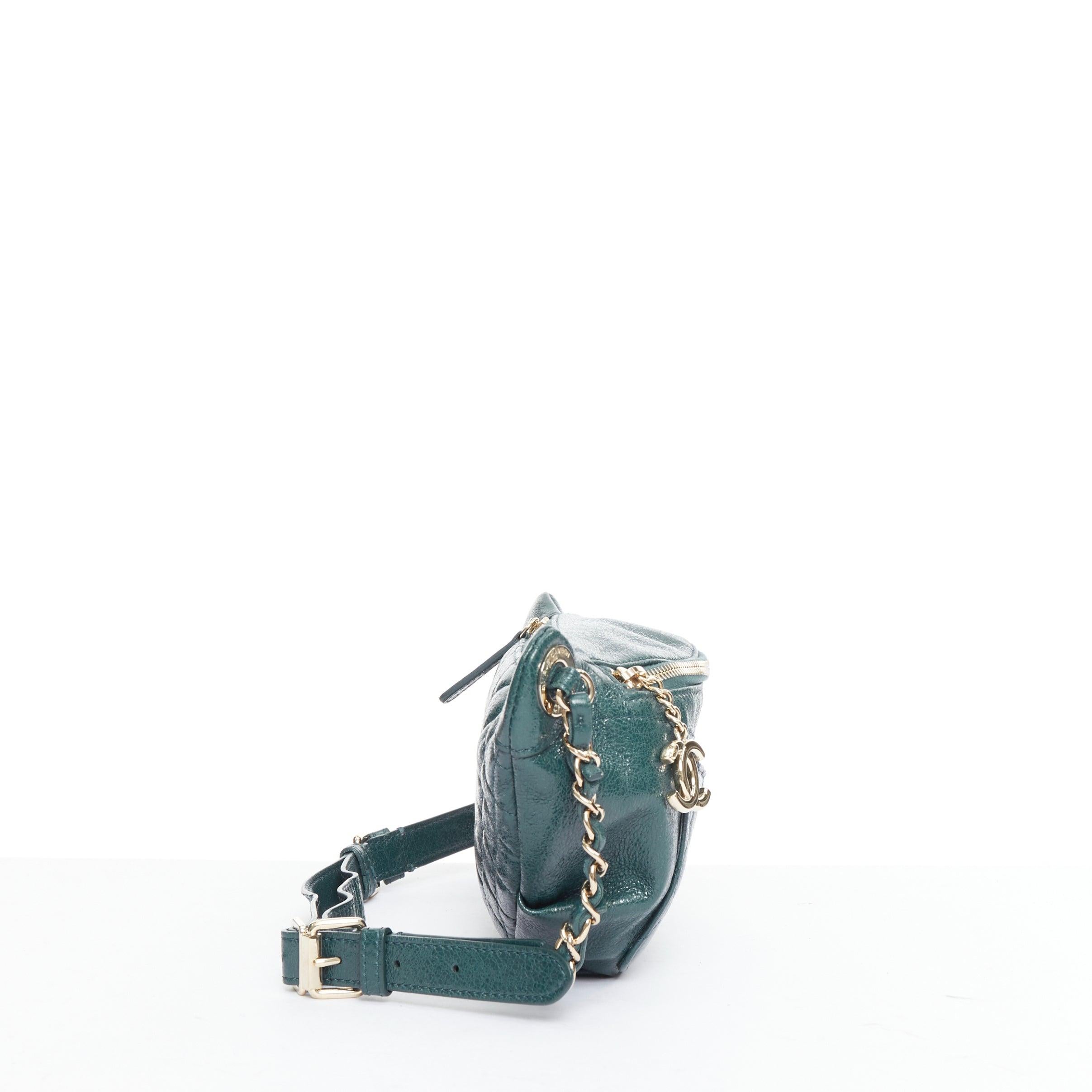 CHANEL Bi Classic green textured leather gold CC logo waist bag In Good Condition In Hong Kong, NT
