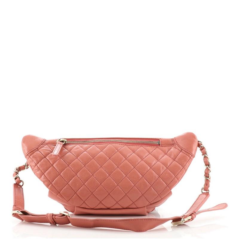 Chanel Bi Classic Taille Tasche Gestepptes Lammfell im Zustand „Gut“ in NY, NY