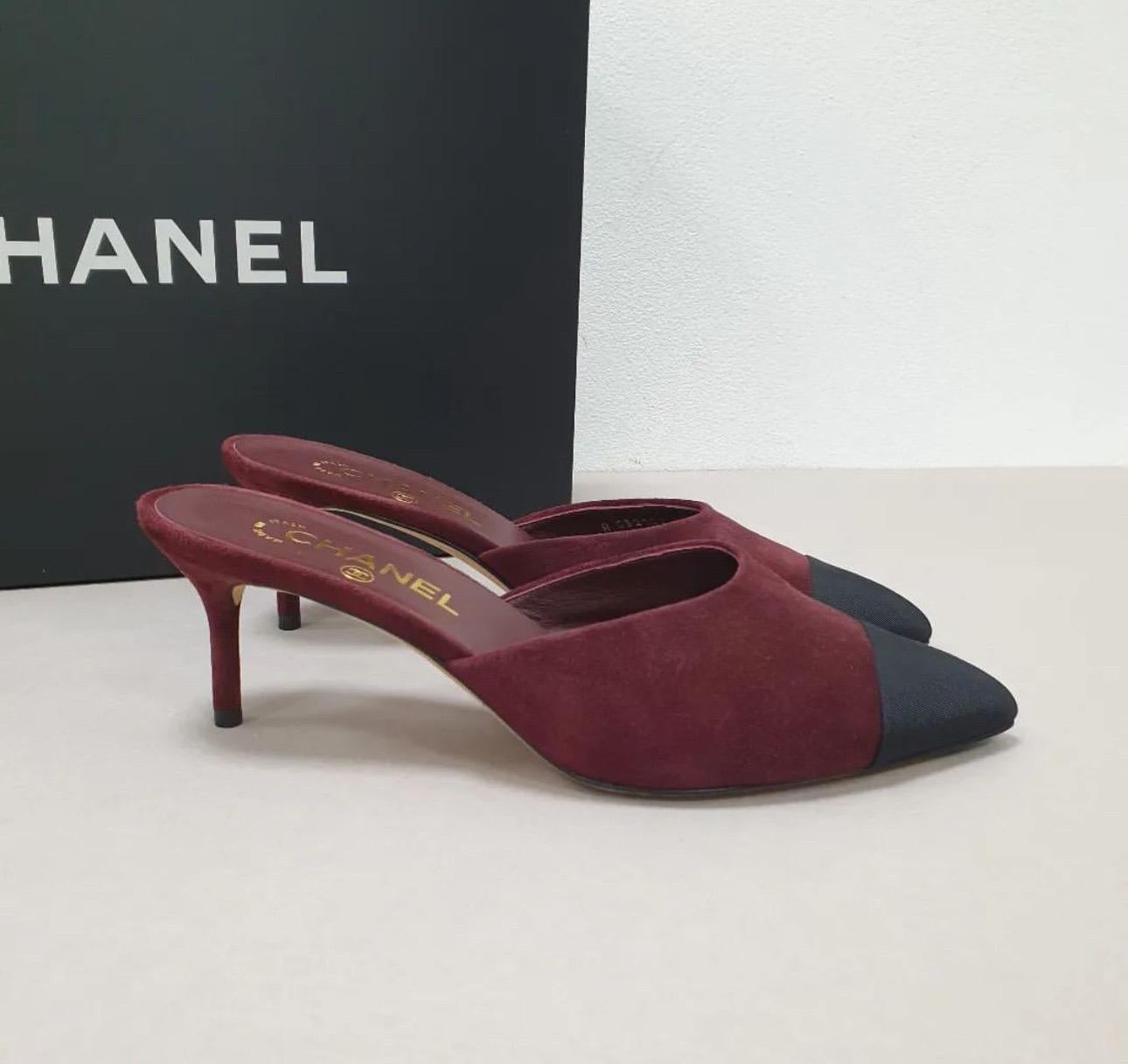Women's  Chanel Bicolor CC Cap Toe Mules