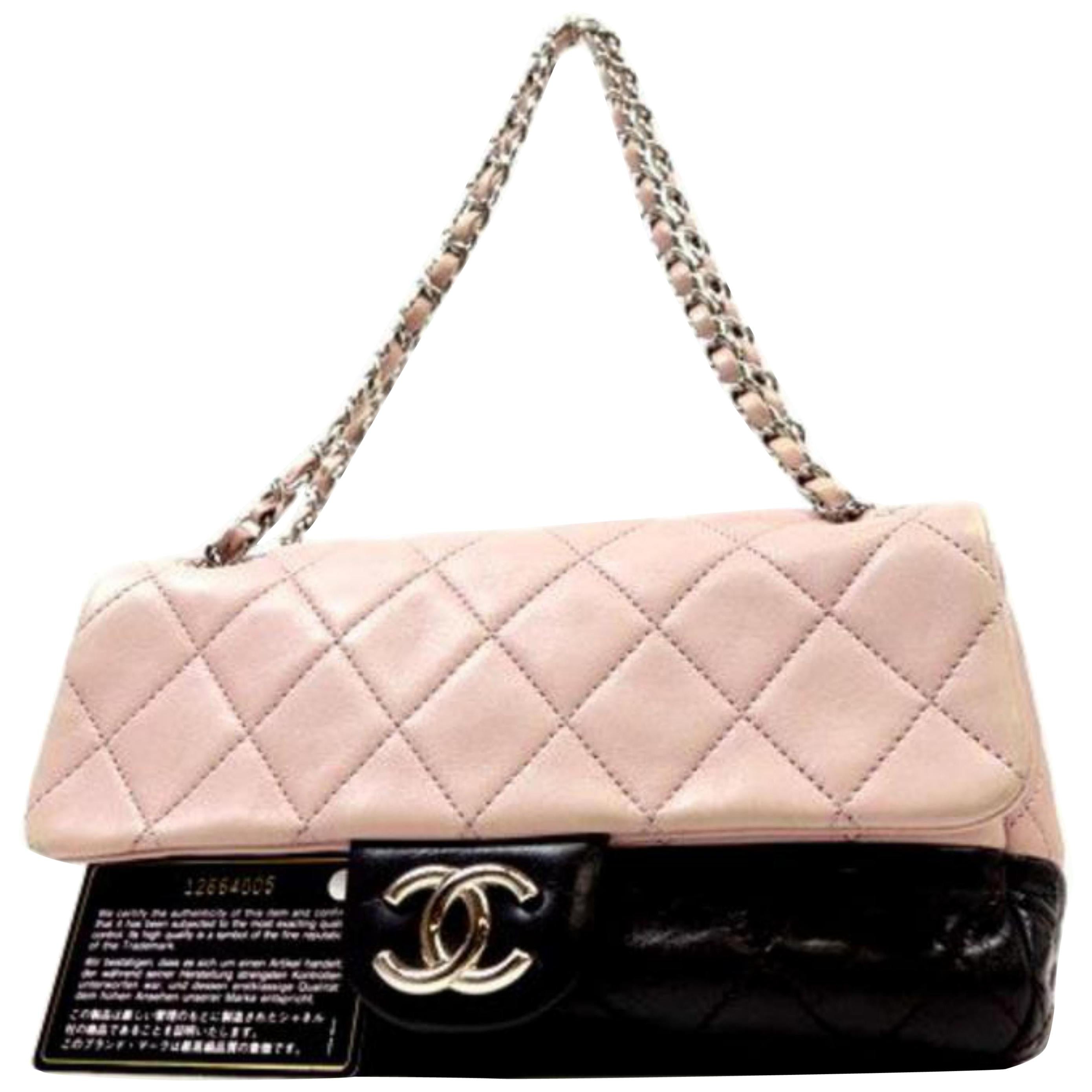 Chanel Bicolor Medium Classic Single Flap 227944 Black Leather Shoulder Bag For Sale