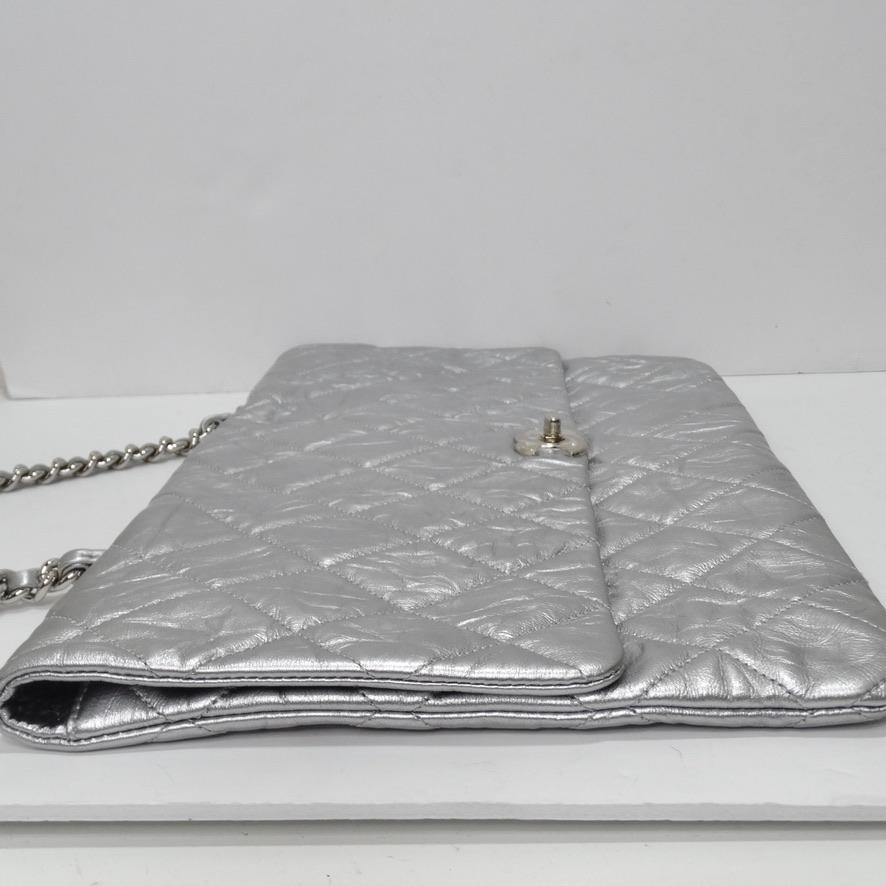 Chanel - Sac à rabat Big Bang Chain - Cuir de veau métallique froissé en vente 2