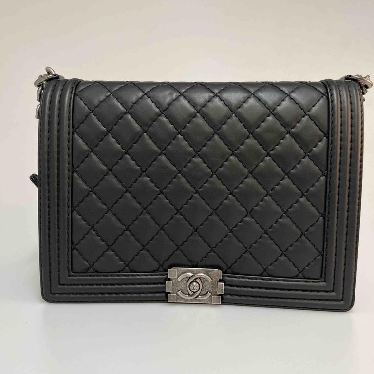 CHANEL Big BOY Bag in Black Leather For Sale at 1stDibs