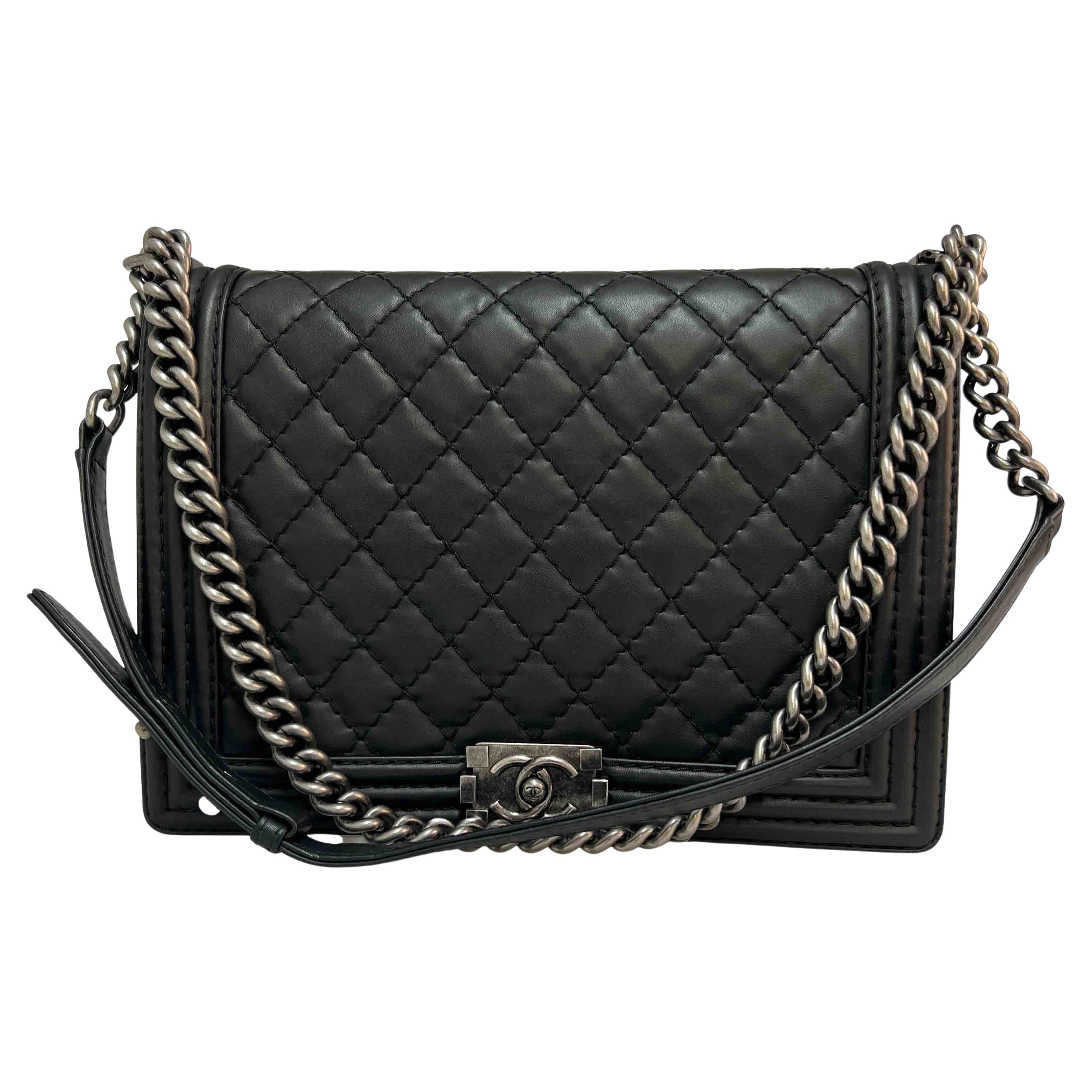CHANEL Big BOY Bag in Black Leather For Sale at 1stDibs