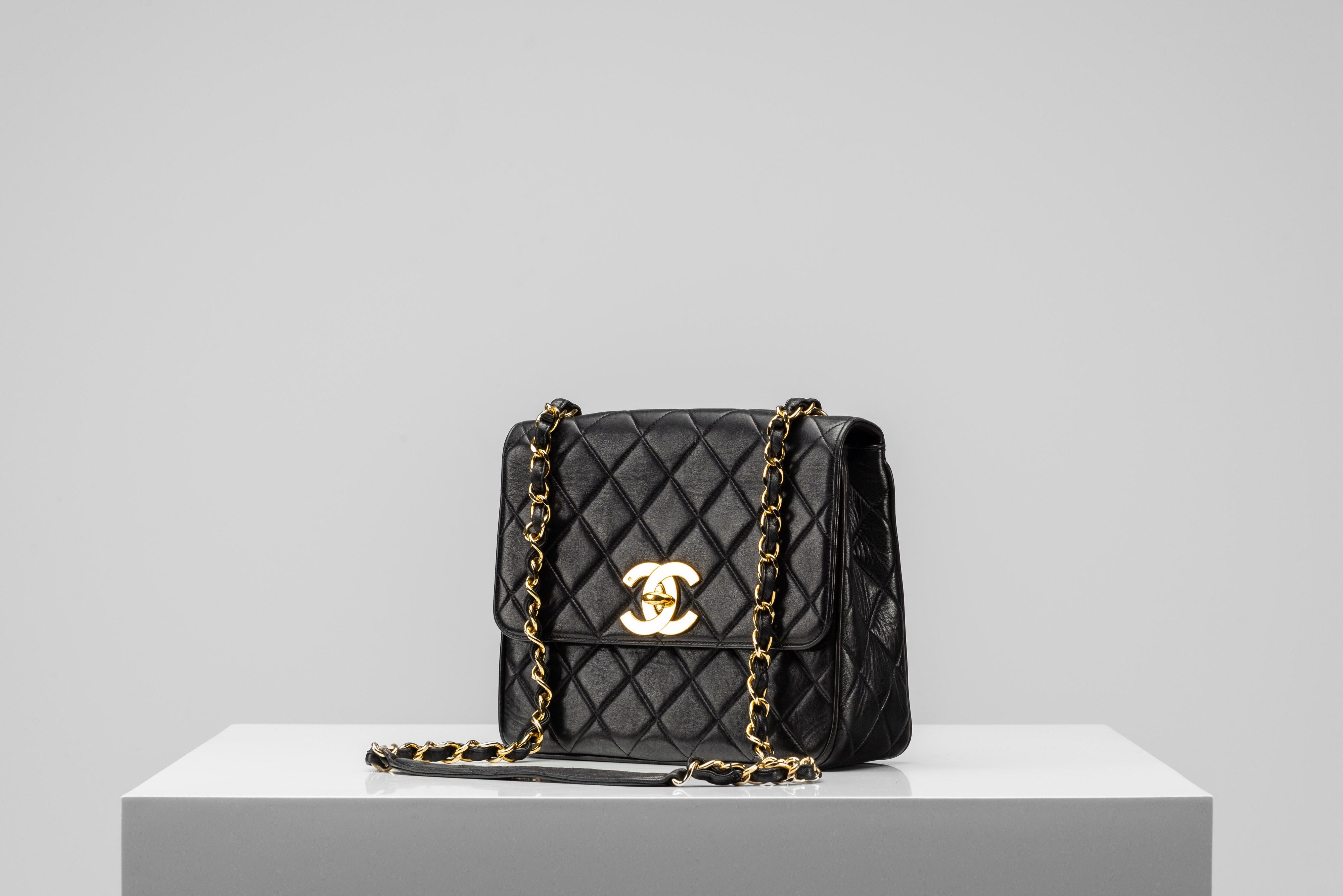 Noir Chanel Big Logo Medium Flap Bag Vintage Lambskin 24k GHW