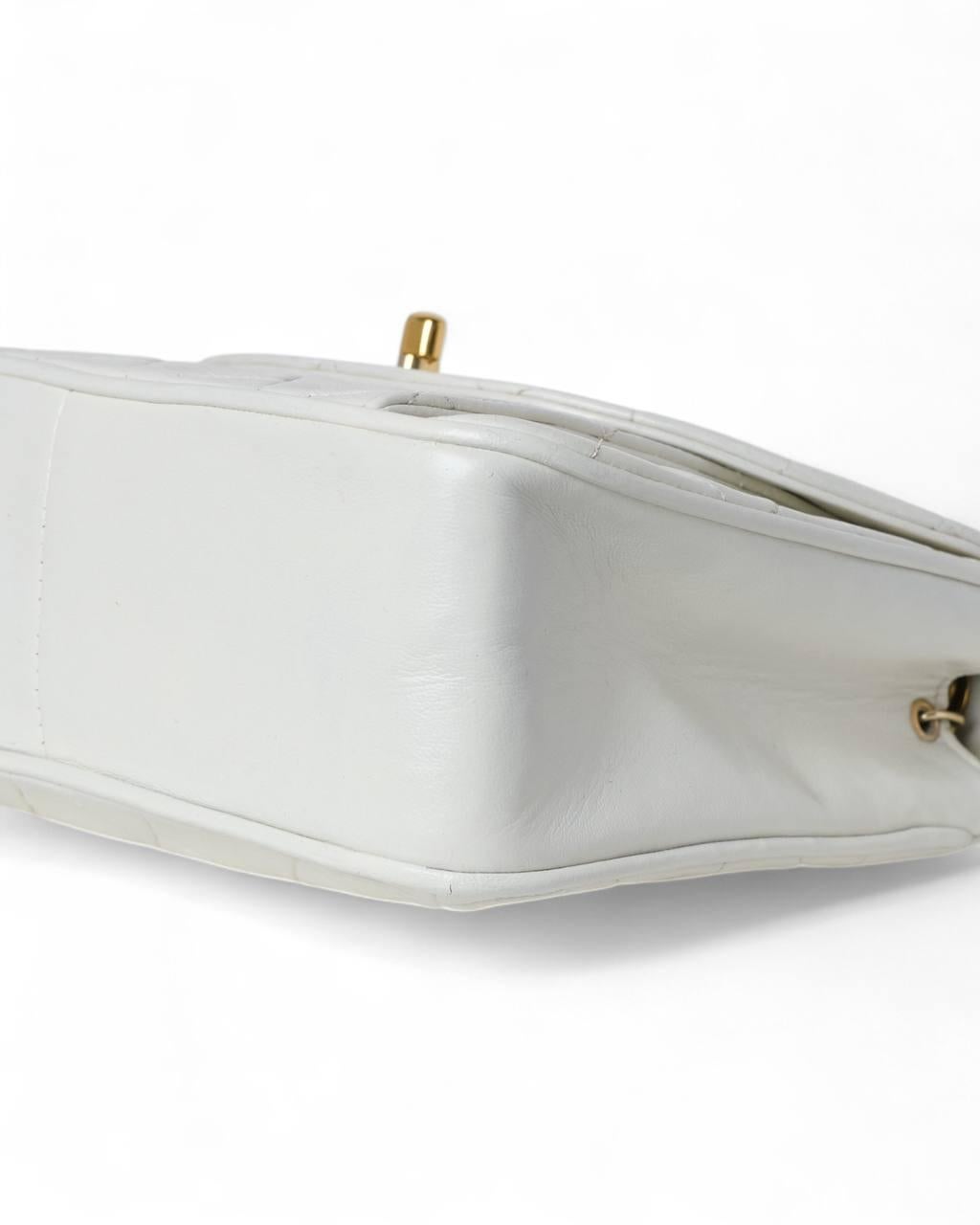 Chanel Bijoux Tracolla Timeless Vintage Bianca 11