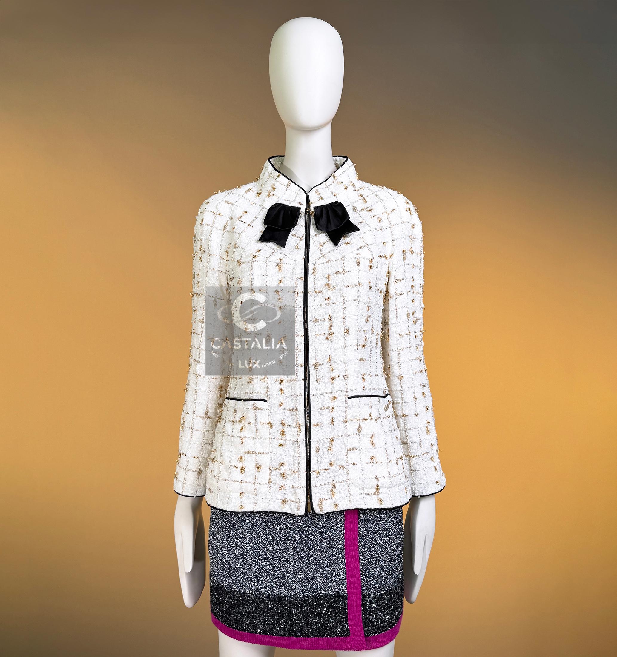 Chanel Billboard Legend 2019 Giacca in tweed bianco 38 FR in vendita 9