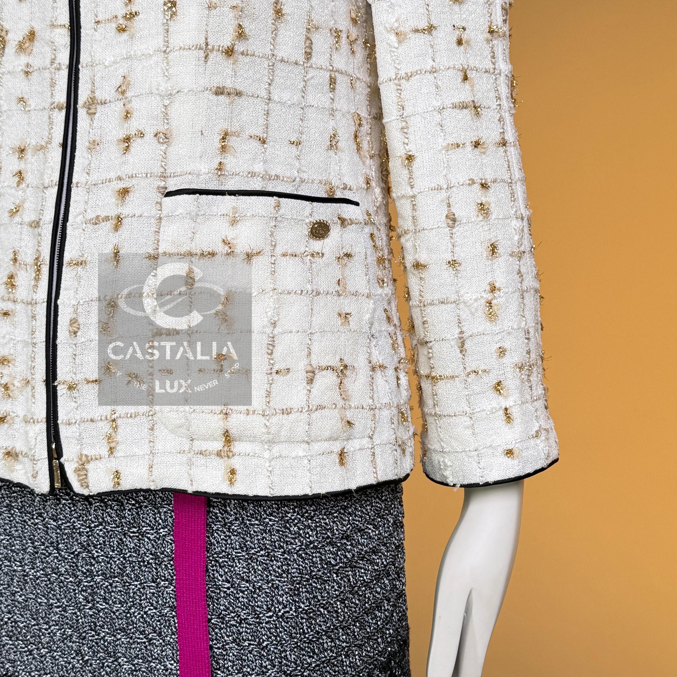 Chanel Billboard Legend 2019 Giacca in tweed bianco 38 FR in vendita 11