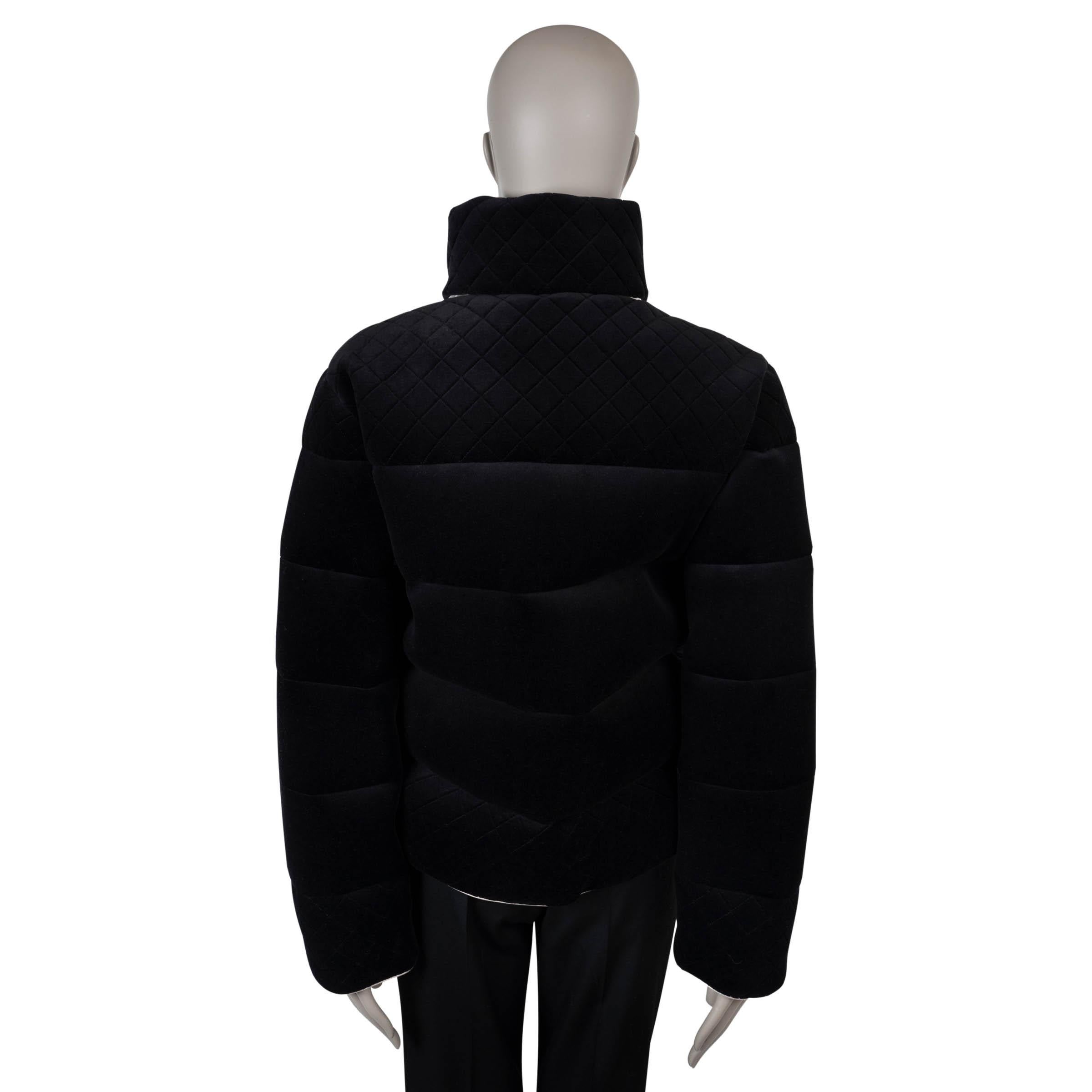 Noir CHANEL noir 18B COCO NEIGE DOWN PUFFER Jacket 40 M en vente