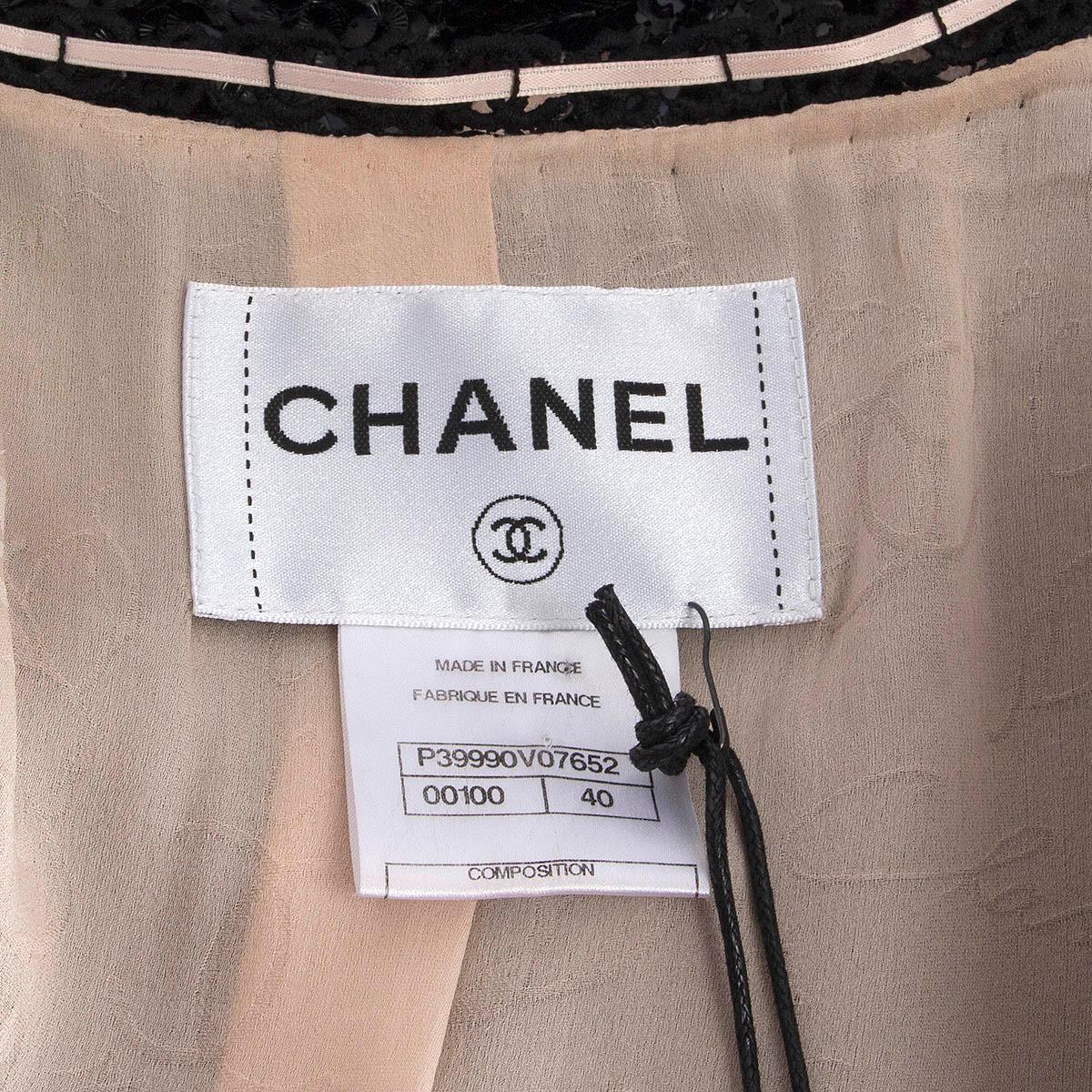 CHANEL black 2010 SEQUIN & FLOWER EMBELLISHED Evening Jacket 40 M For Sale 3