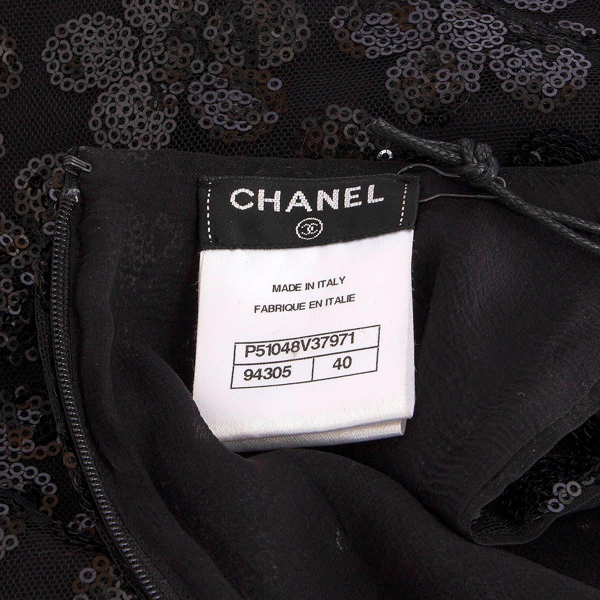 Women's CHANEL black 2015 FLORAL SEQUIN Tank Top Sleeveless Shirt 40 M For Sale