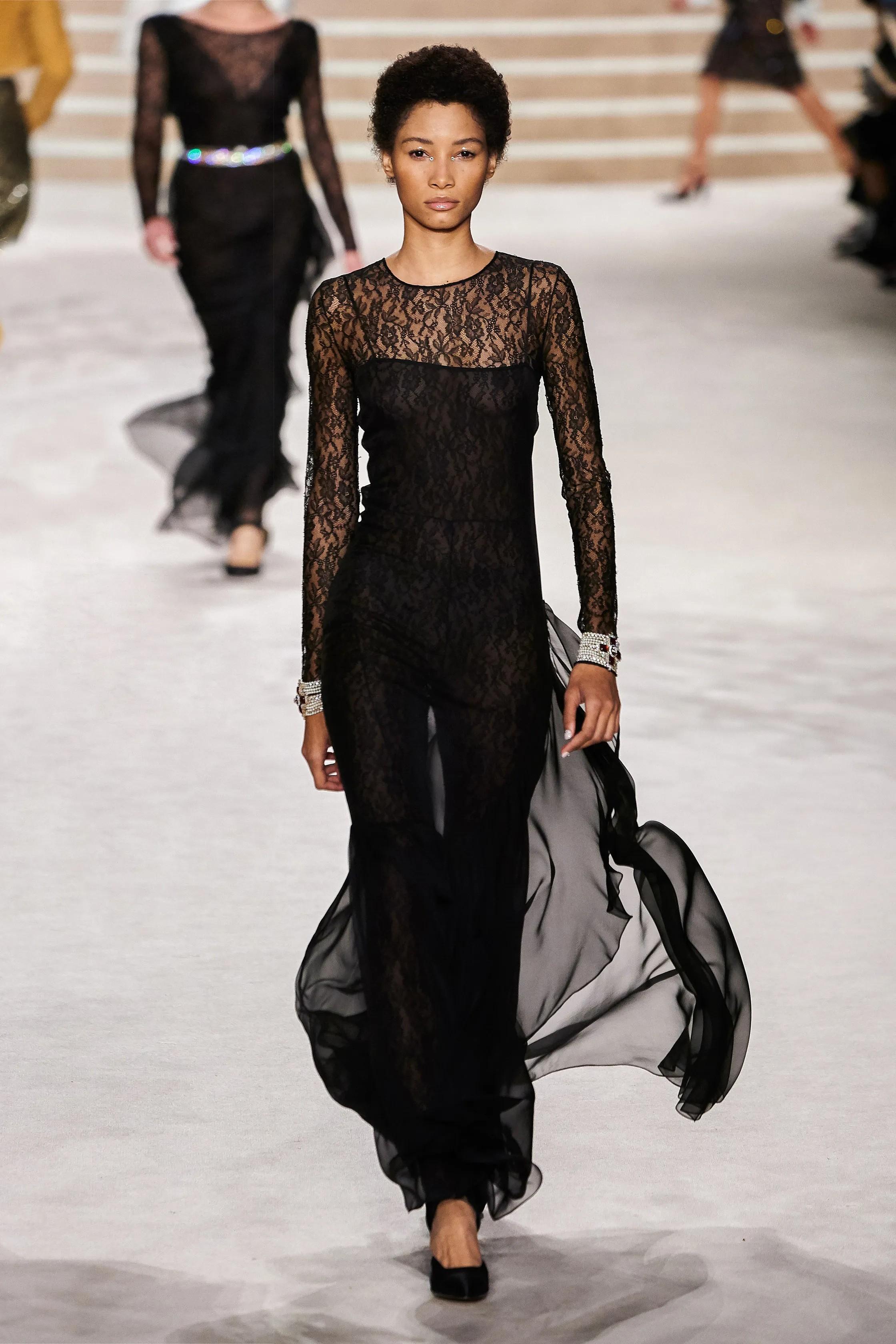 CHANEL black 20A 31 RUE CAMBON FLORAL LACE Jumpsuit XS For Sale 2