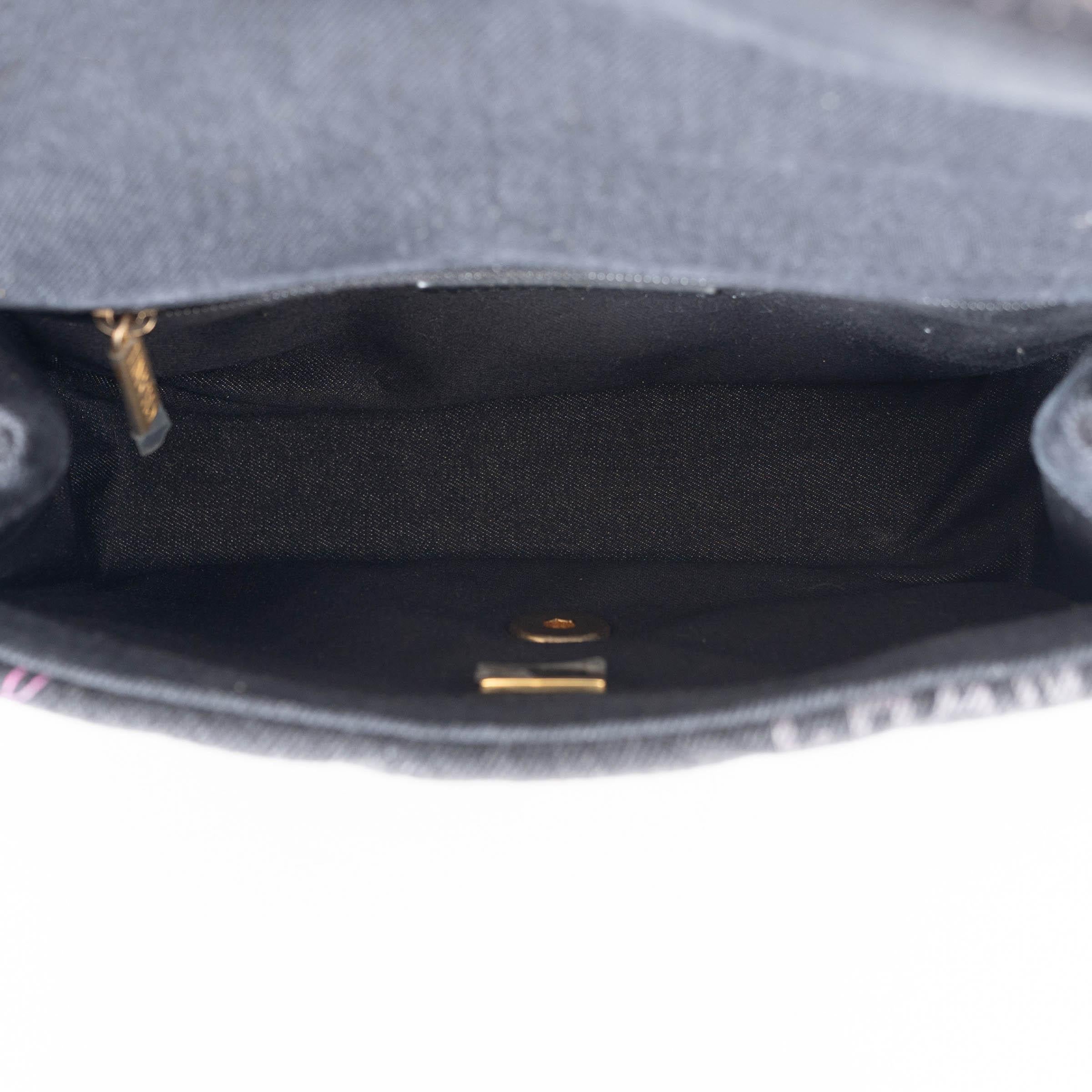 CHANEL black 22P LOGO DENIM MOOD SMALL FLAP Shoulder Bag For Sale 3