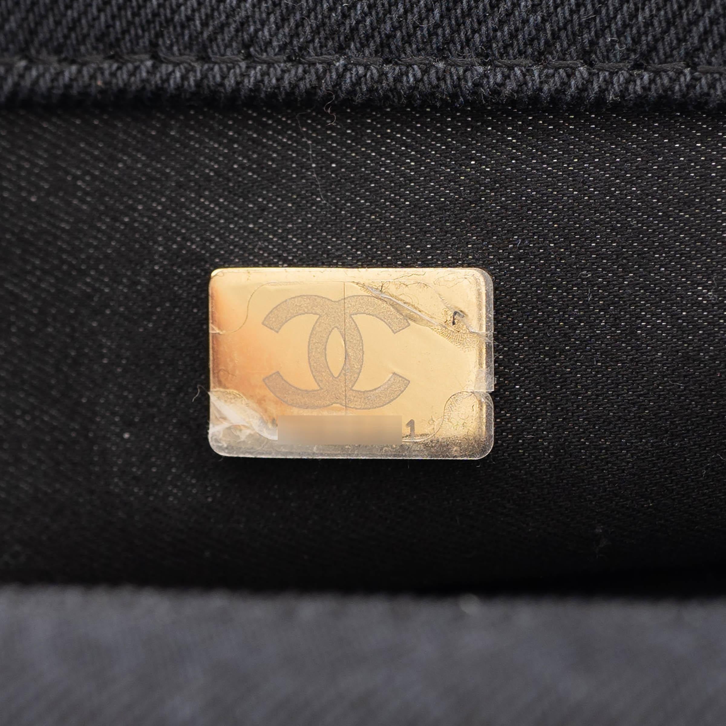 CHANEL black 22P LOGO DENIM MOOD SMALL FLAP Shoulder Bag For Sale 5