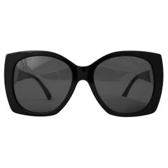 CHANEL black 24P HEART DETAIL SQUARE Sunglasses 5519
