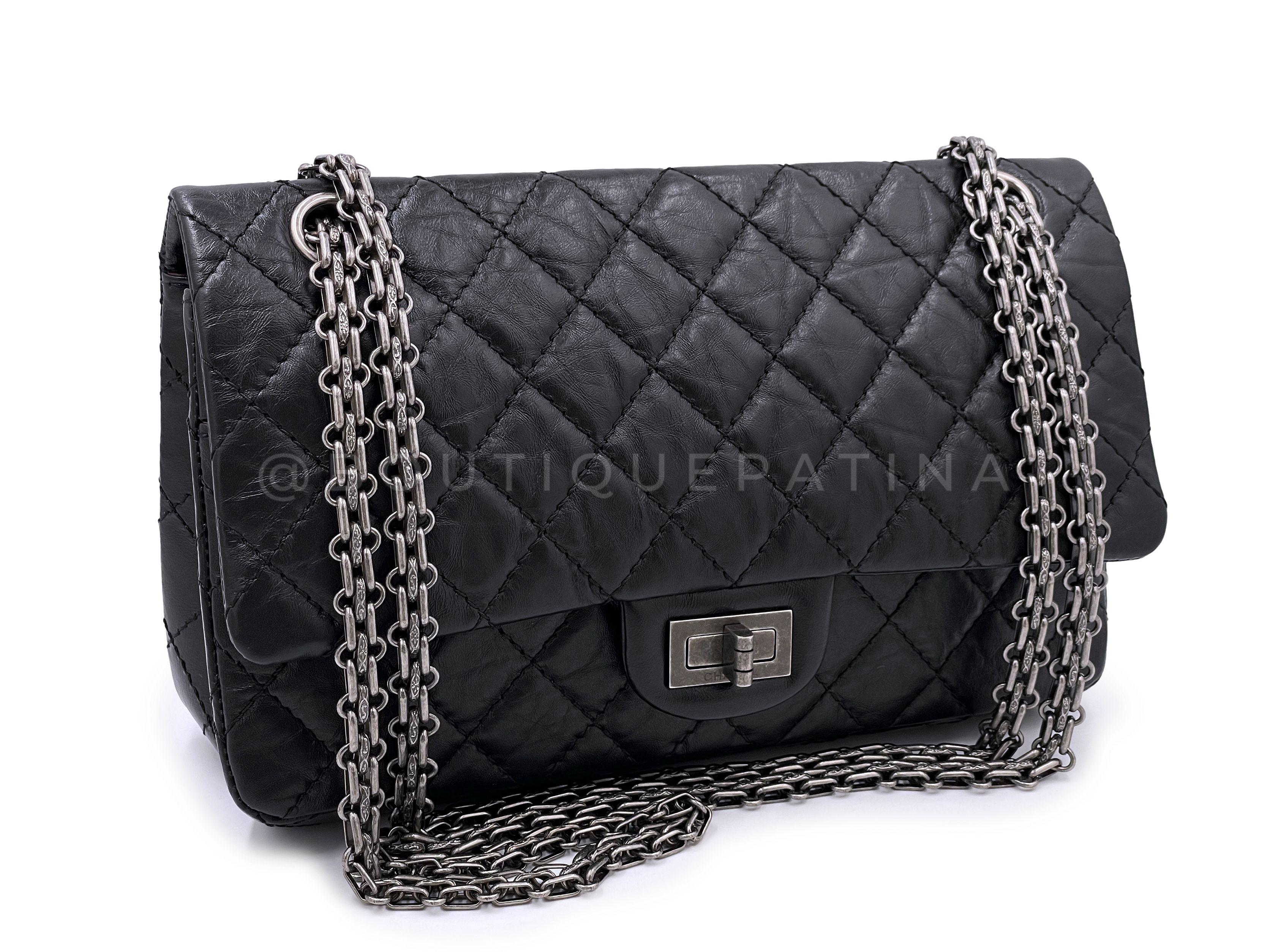 Store item: 66892
The reissue ligne is known and coveted by Chanel lovers as the original Chanel classic model, before the interlocking CC's were released. The rectangular mademoiselle lock, quilted aged calfskin and aged bijoux chain are hallmarks