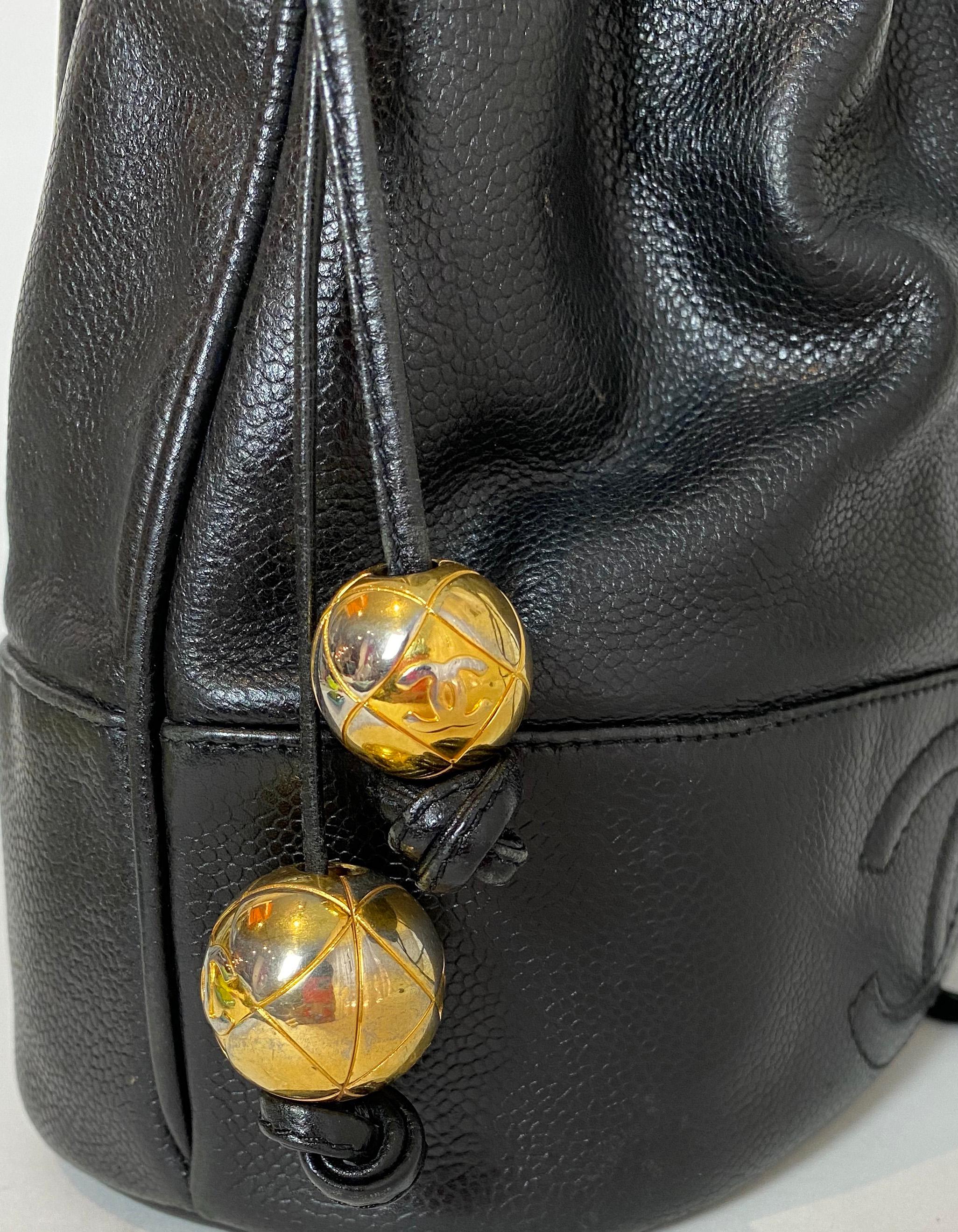 Women's Chanel Black '90s Vintage Caviar Leather CC Vintage Bucket Bag