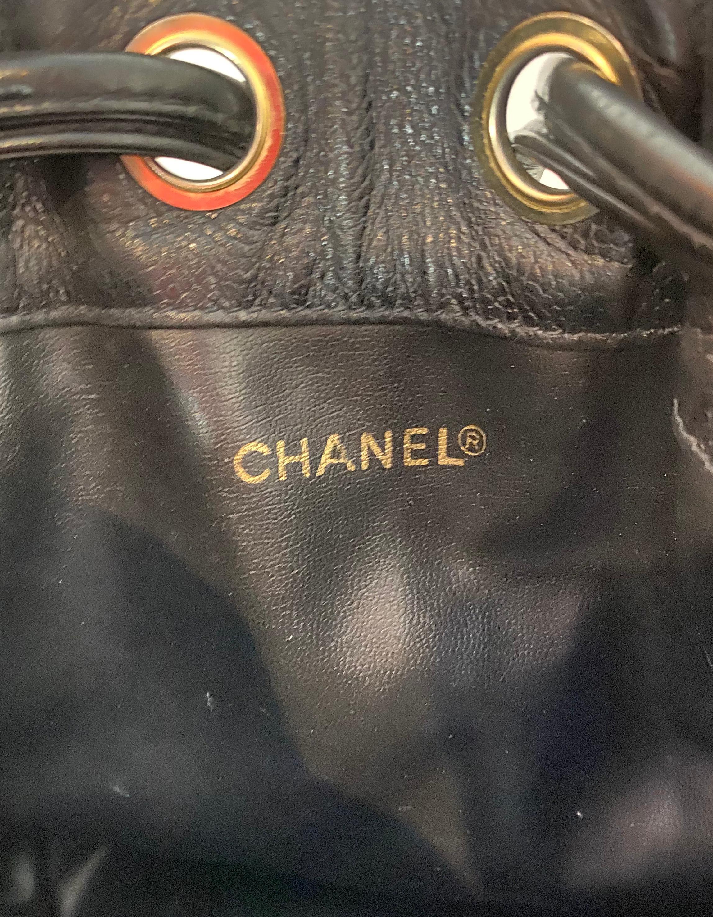 Chanel Black '90s Vintage Caviar Leather CC Vintage Bucket Bag 2