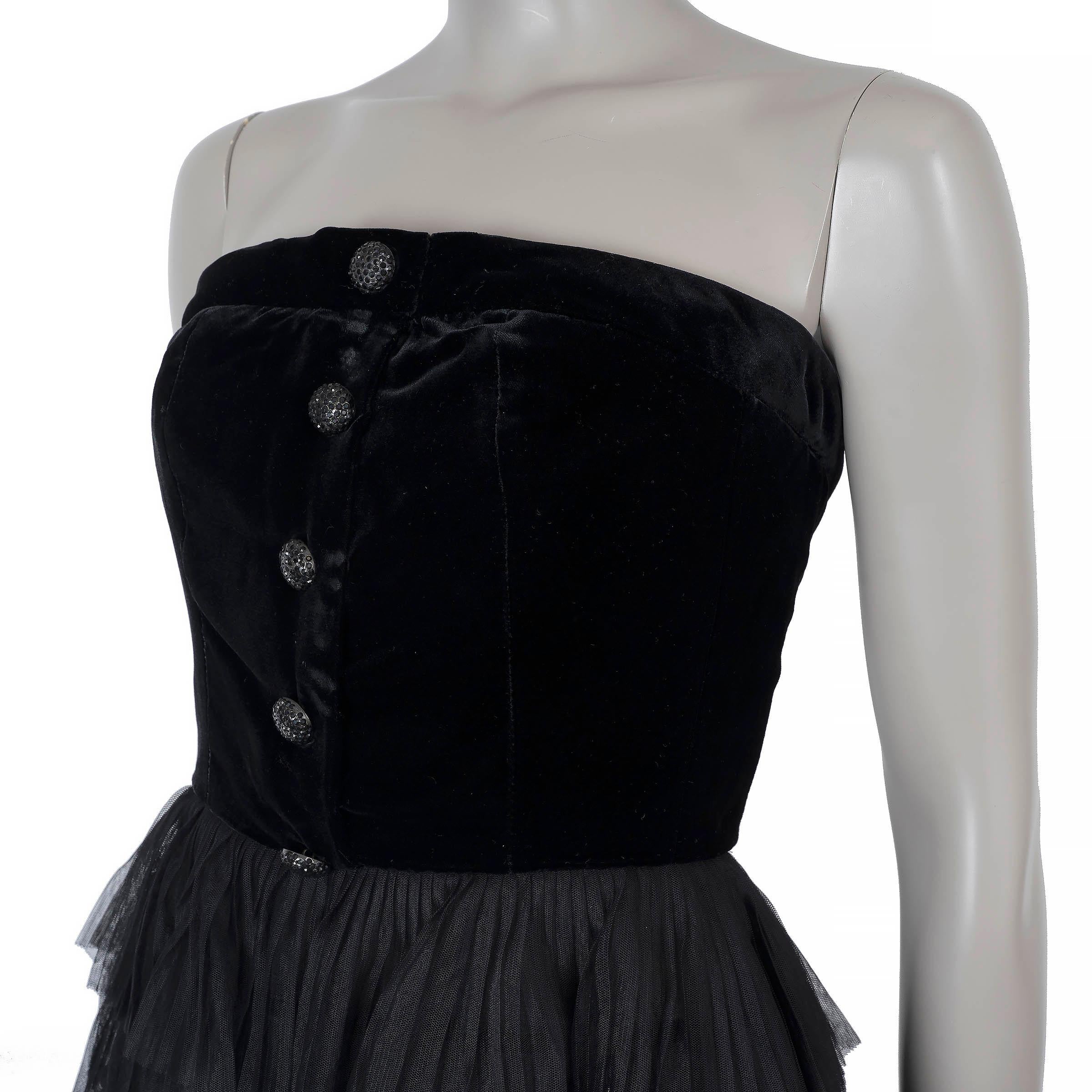 De las mujeres CHANEL negro 91A TIERED VELVET & CHIFFON GOWN Vestido 38 S en venta
