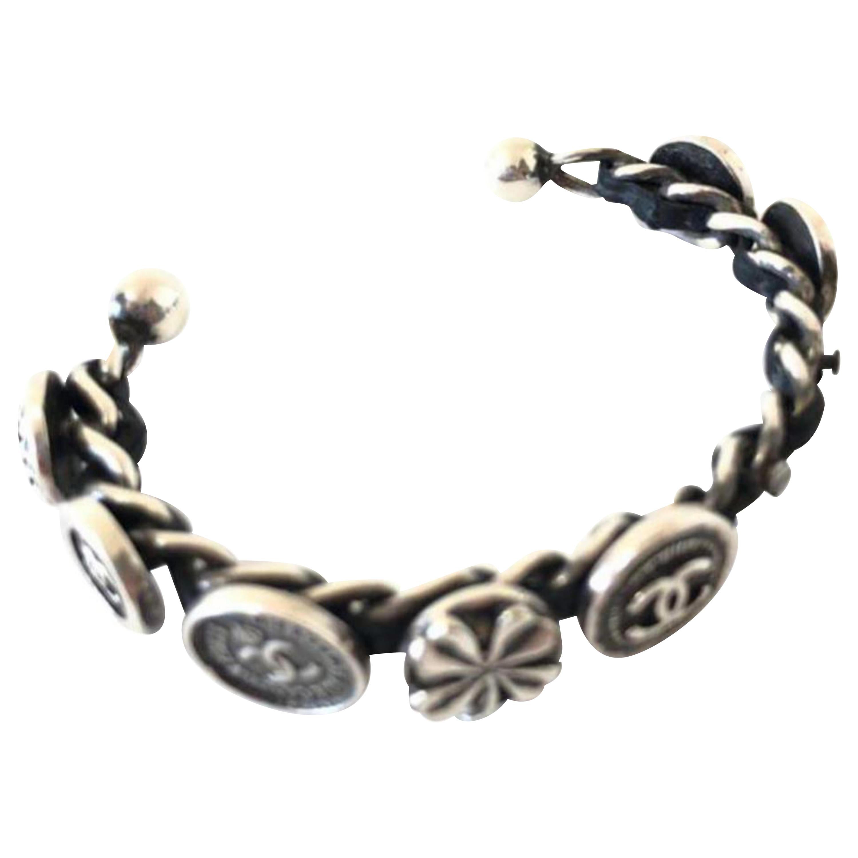 Chanel Black 96p Clover Cc Charm Cuff Chain 232011 Bracelet For Sale