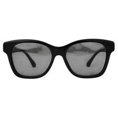 CHANEL black acetate SQUARE Sunglasses 5482H