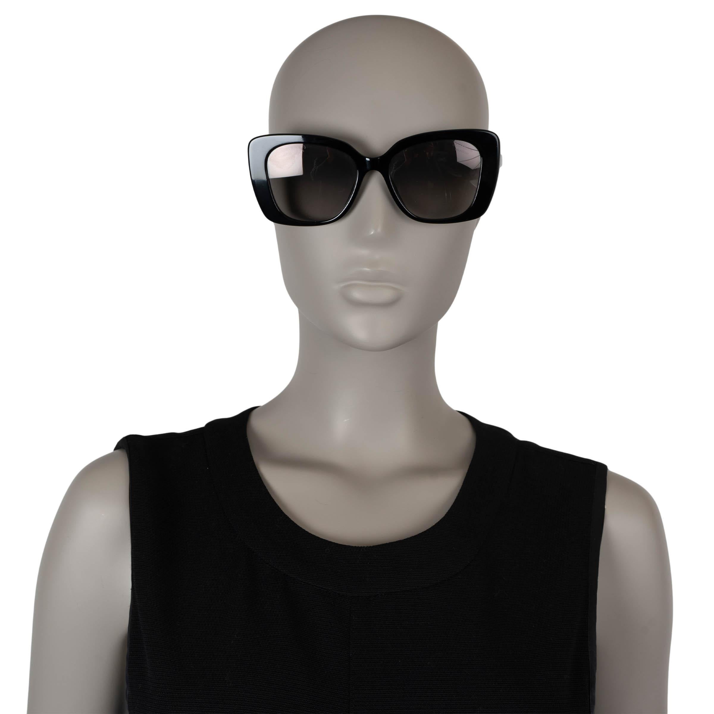 CHANEL black acetate Square Sunglasses 5504 For Sale 1