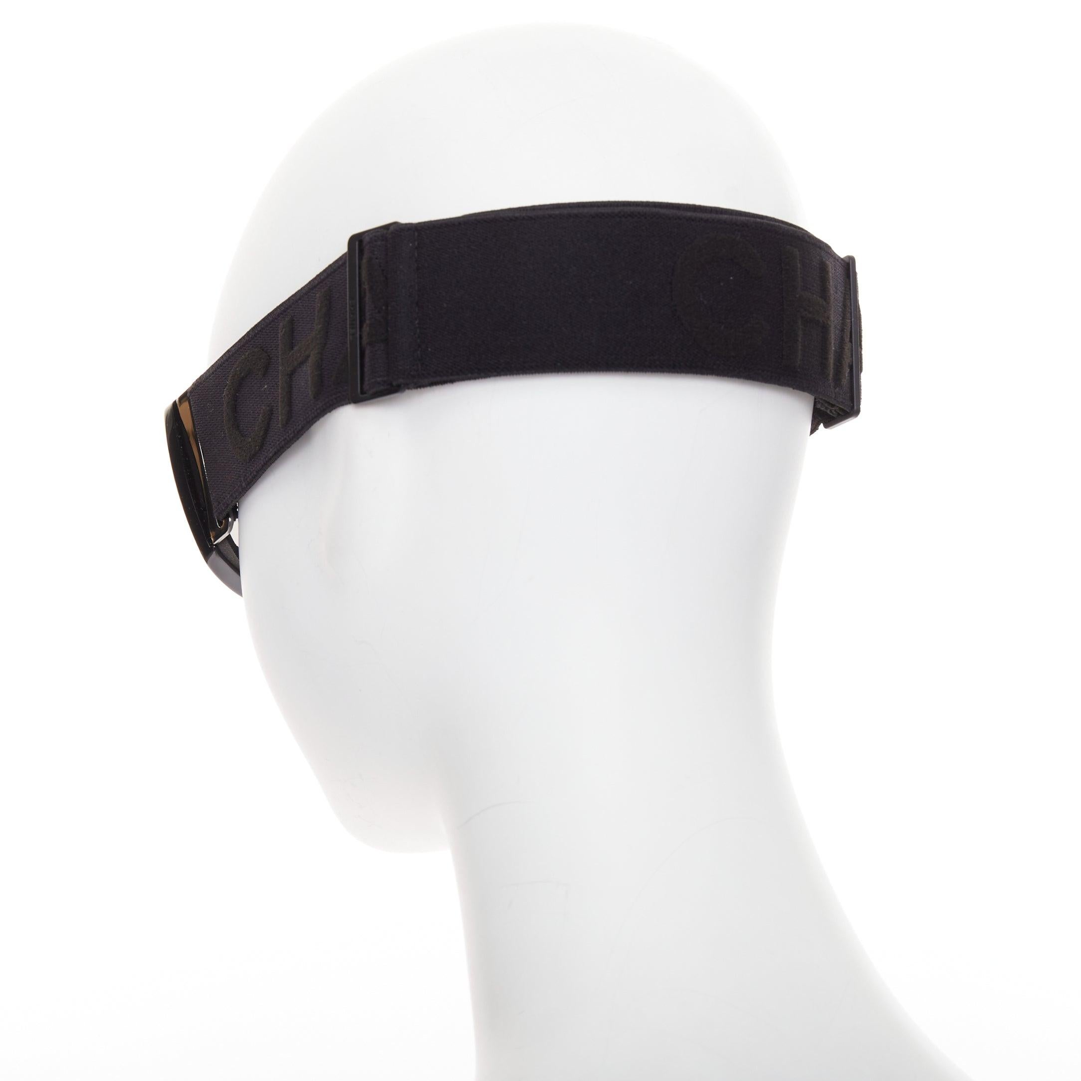 Donna Occhiali da sole Chanel con scudo tecnico in acetato nero in vendita