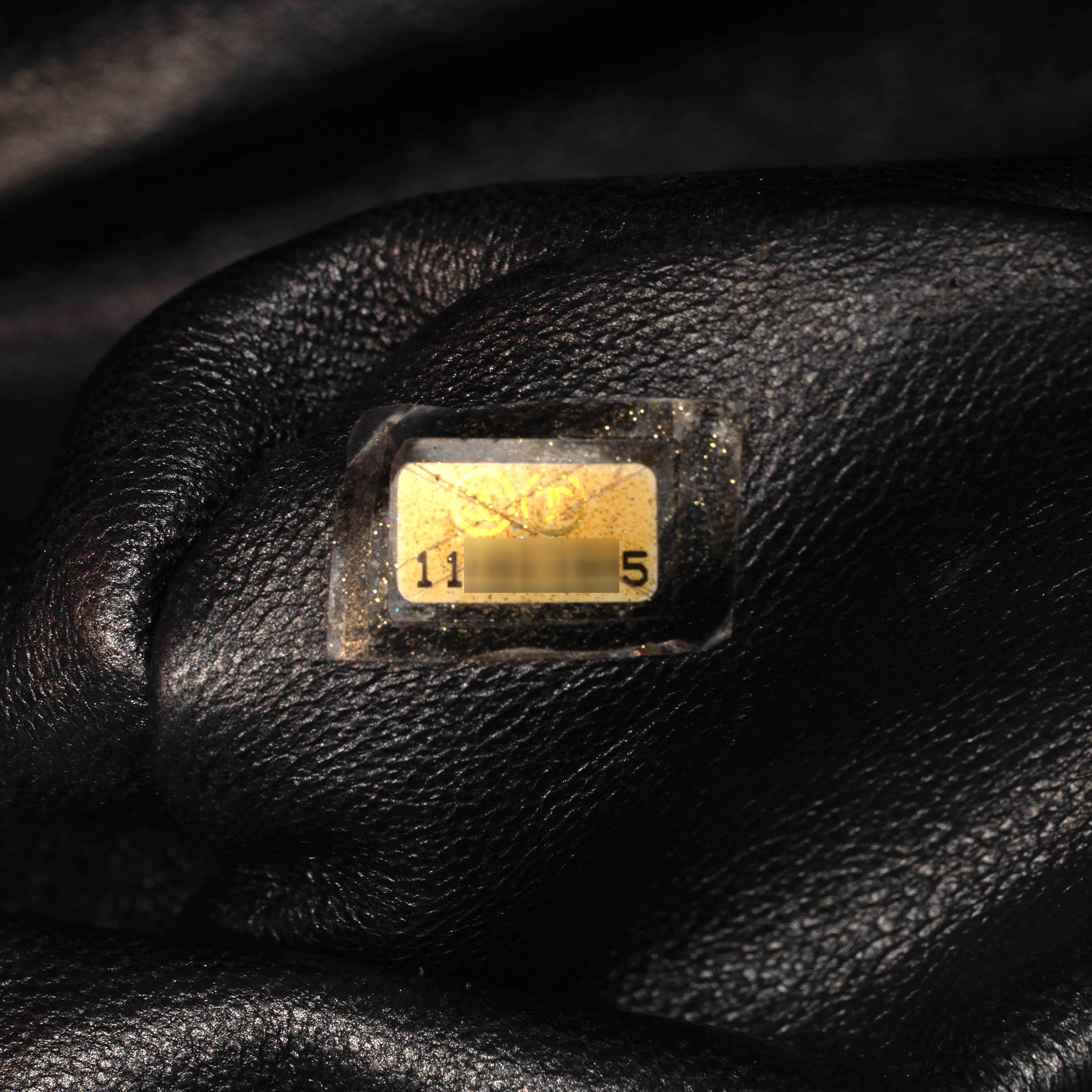 CHANEL black Aged calfskin leather 2.55 REISSUE 227 MAXI FLAP Shoulder Bag For Sale 4