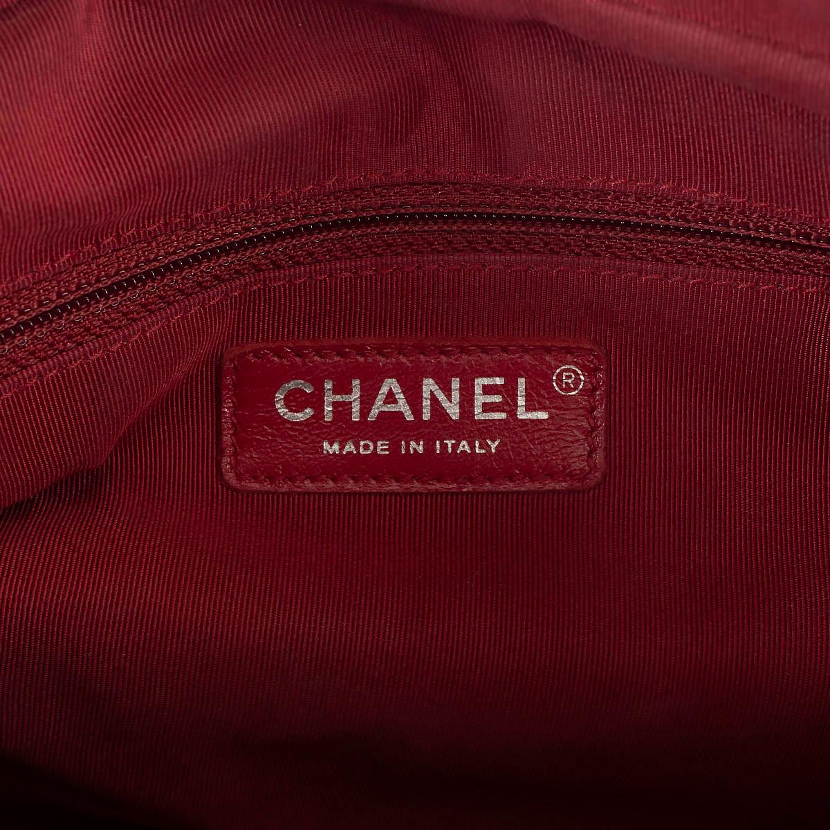 CHANEL black Aged Calfskin leather GABRIELLE MEDIUM HOBO Shoulder Bag For Sale 3