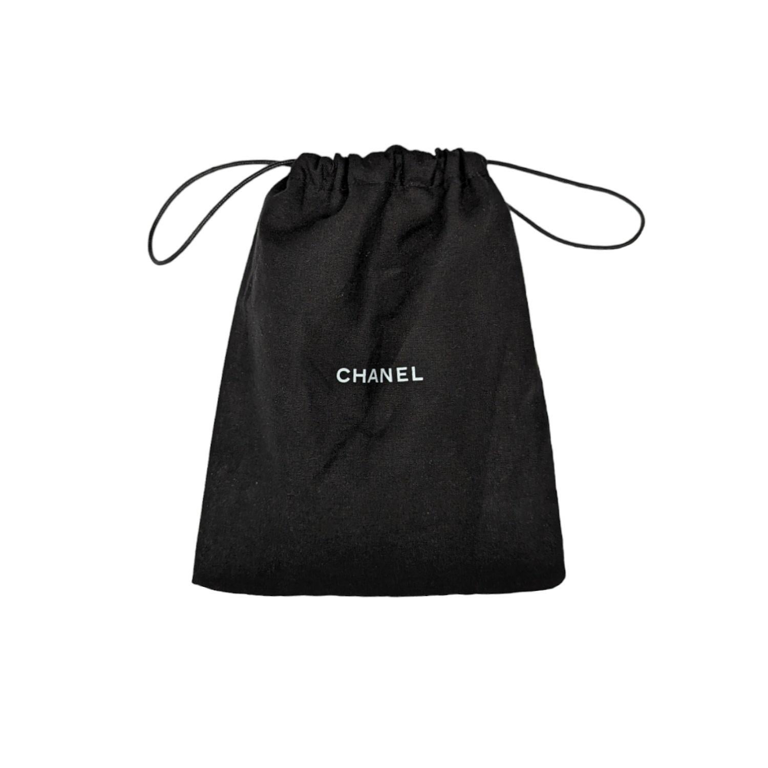 Chanel Black Aged Calfskin O Case 2.55 Reissue Pouch For Sale 3