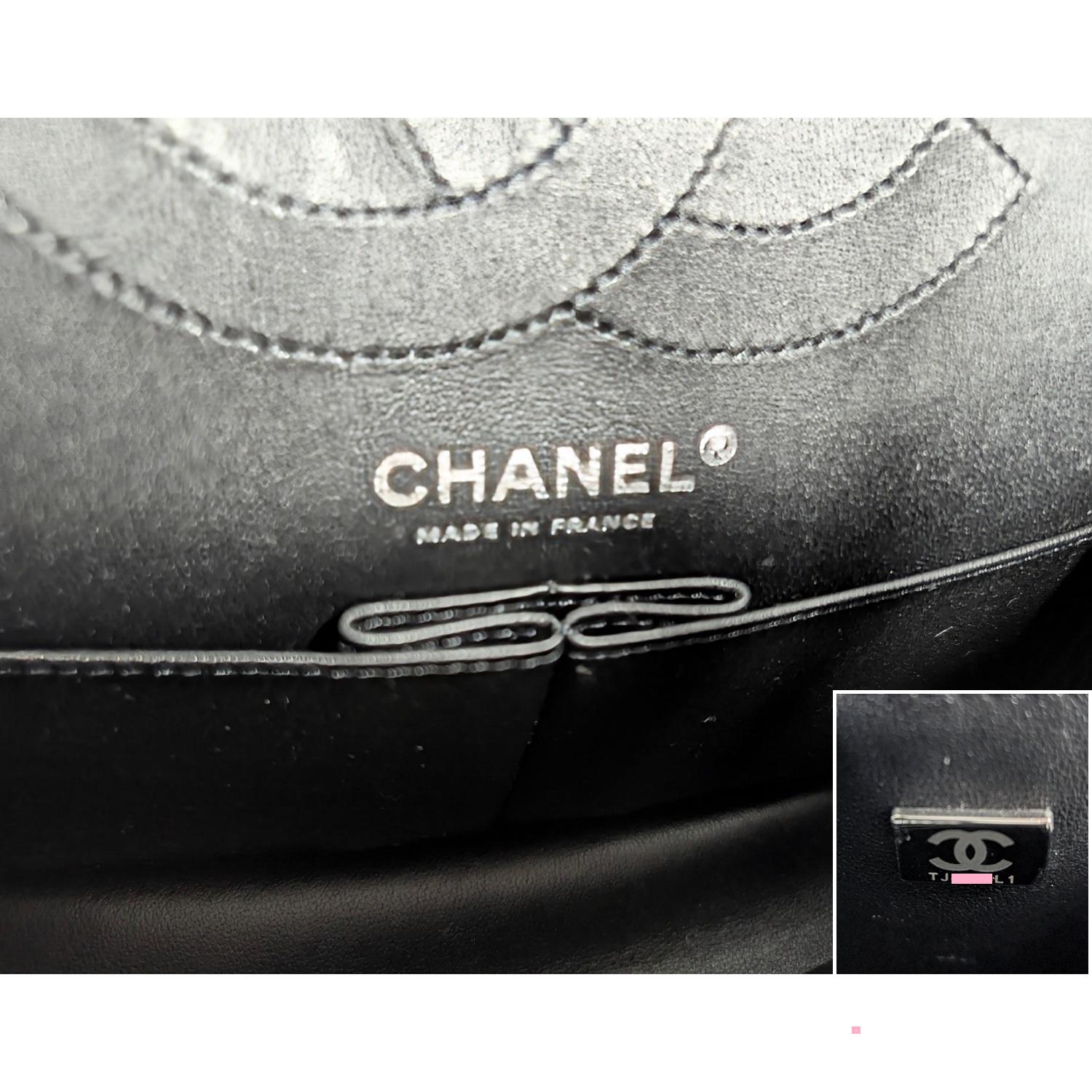 Chanel Black Aged Calfskin Quilted 2.55 Reissue 225 Flap For Sale 4