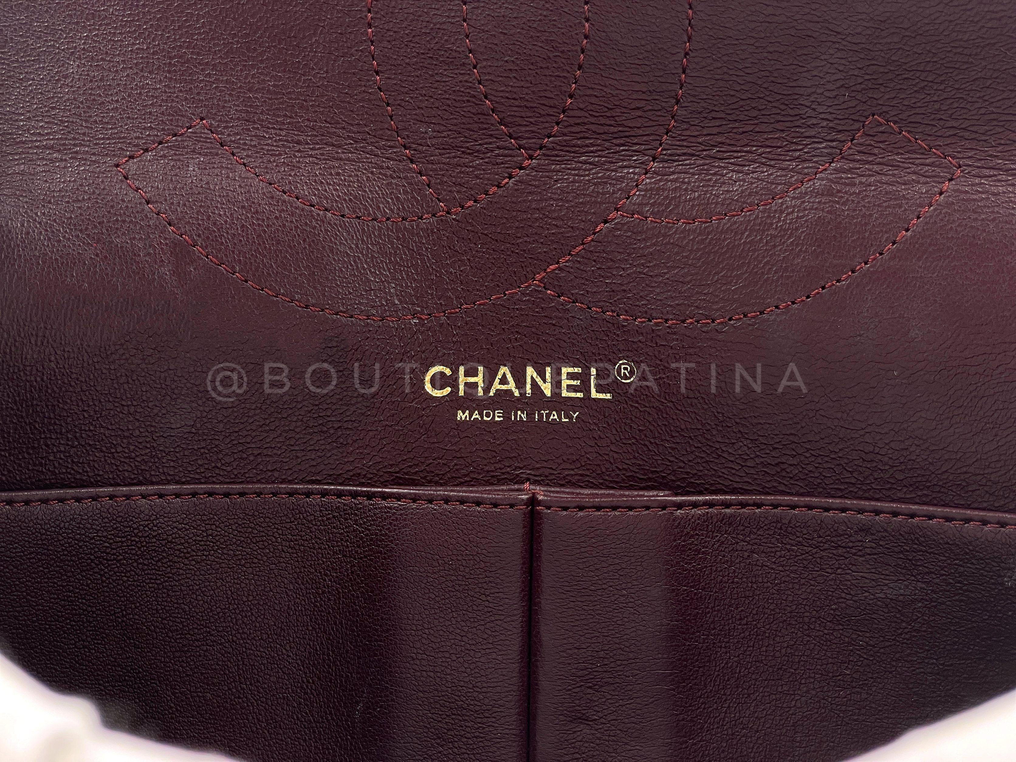 Chanel - Grand sac à rabat 227 2.55 en cuir de veau vieilli noir, réédition GHW 65332 en vente 7