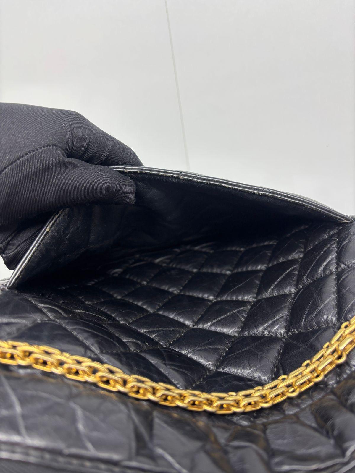 Chanel grand sac pour appareil photo réédition en vente 7