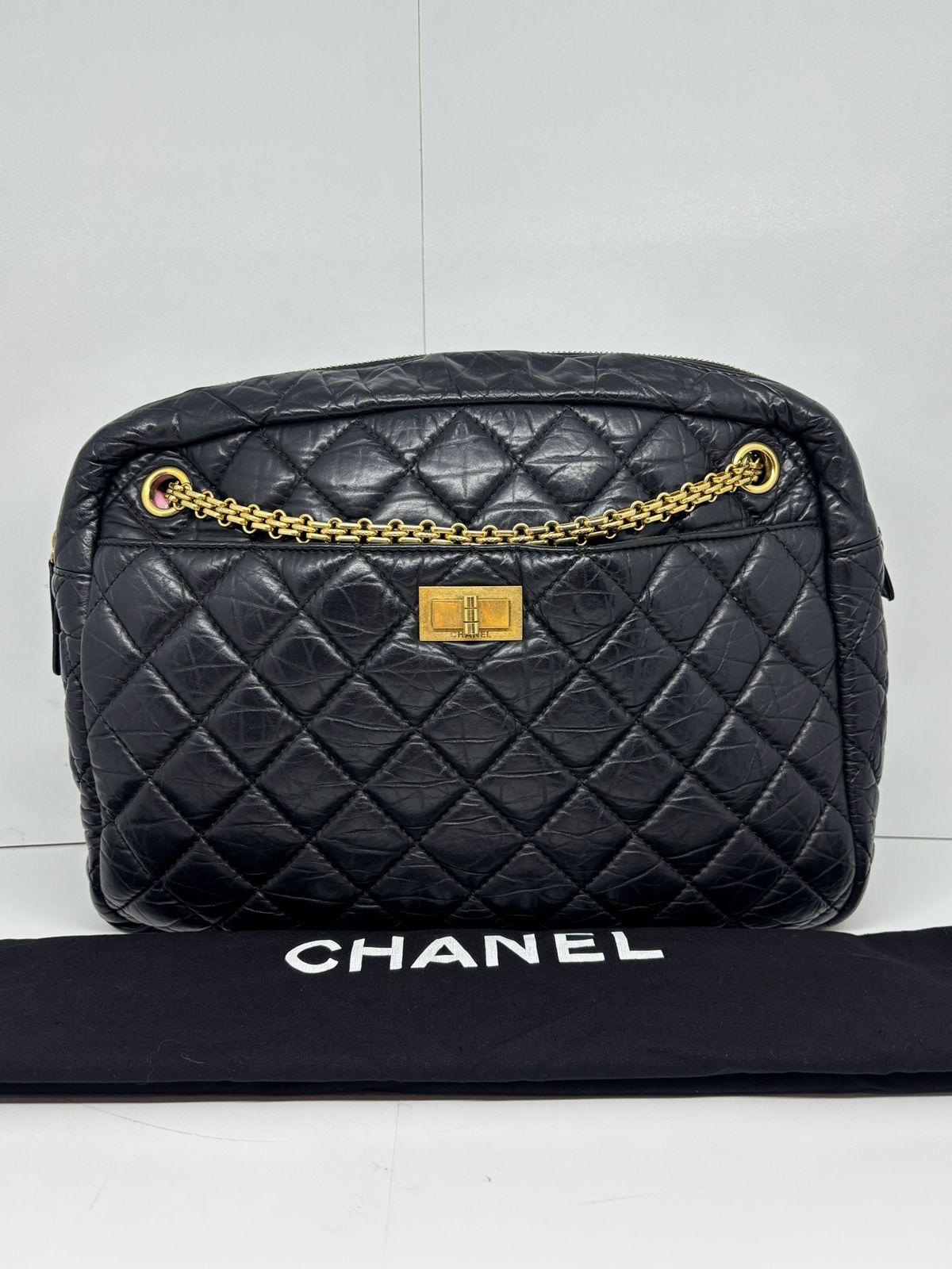 Chanel grand sac pour appareil photo réédition en vente 1